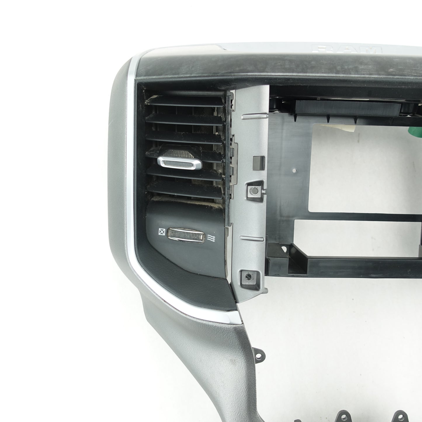 2019 2020 2021 2022 2023 Ram 1500 2500 3500 Center Dash Radio Vent Trim Bezel