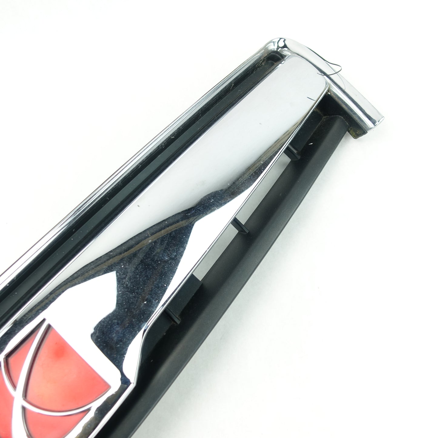 Damage 2008 2009 2010 Saturn Vue Upper Hood Grille Grill