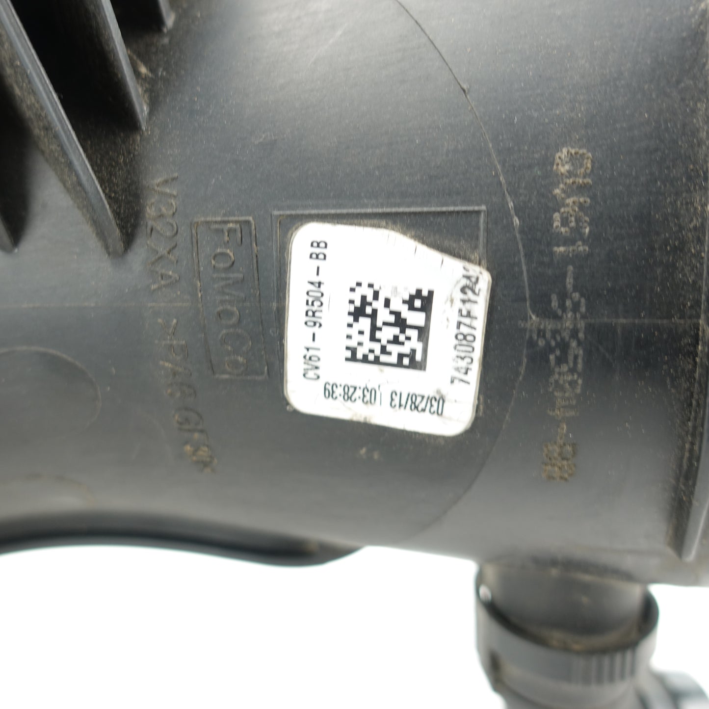 2013 2014 Ford Escape Engine Air Intake Hose Pipe Duct