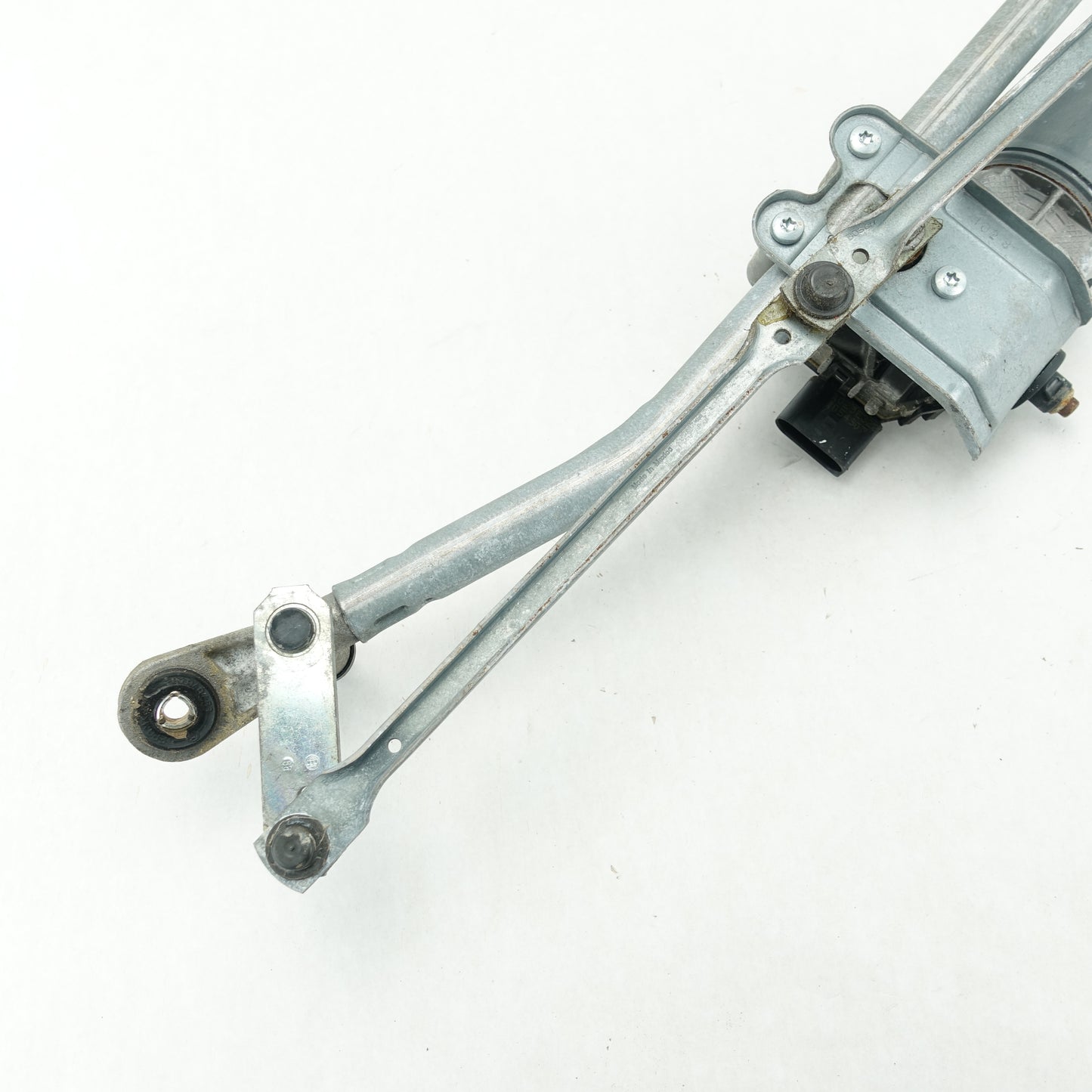 2009 2010 2011 2012 Chevy Traverse Windshield Wiper Motor Transmission Front