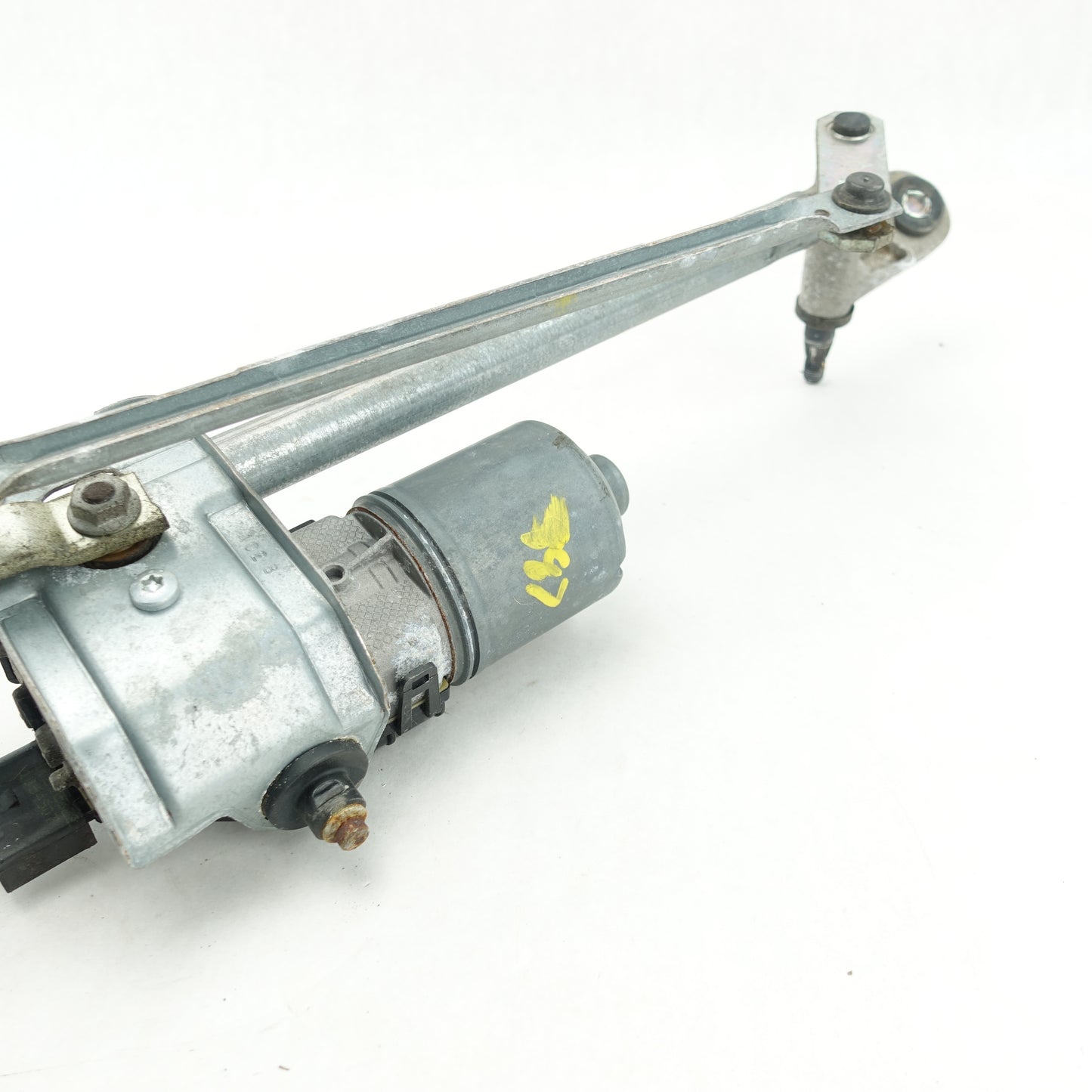 2009 2010 2011 2012 Chevy Traverse Windshield Wiper Motor Transmission Front