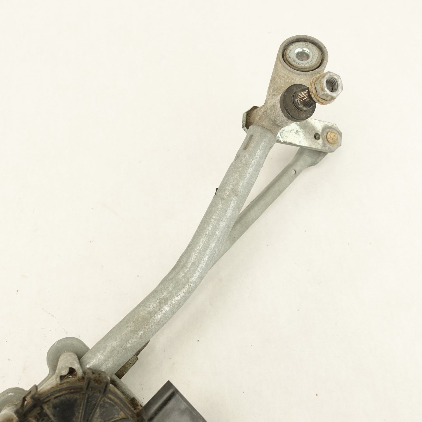 2008 2009 2010 2011 Buick Enclave Windshield Wiper Motor Transmission Front