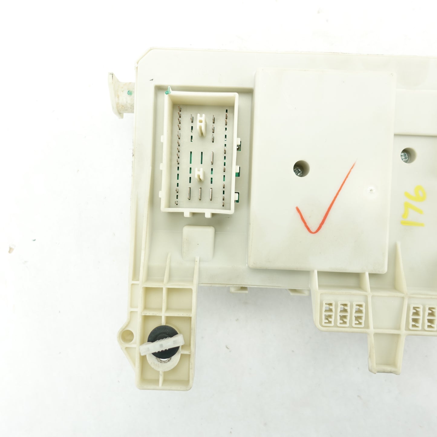 2007 2008 2009 Mazda 3 BCM Body Control Module Fuse Junction Box