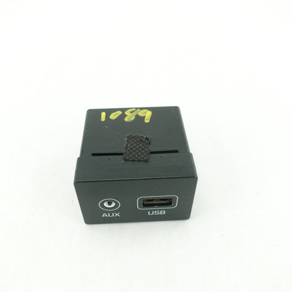 2016 2017 2018 Hyundai Tucson USB AUX Port Plug