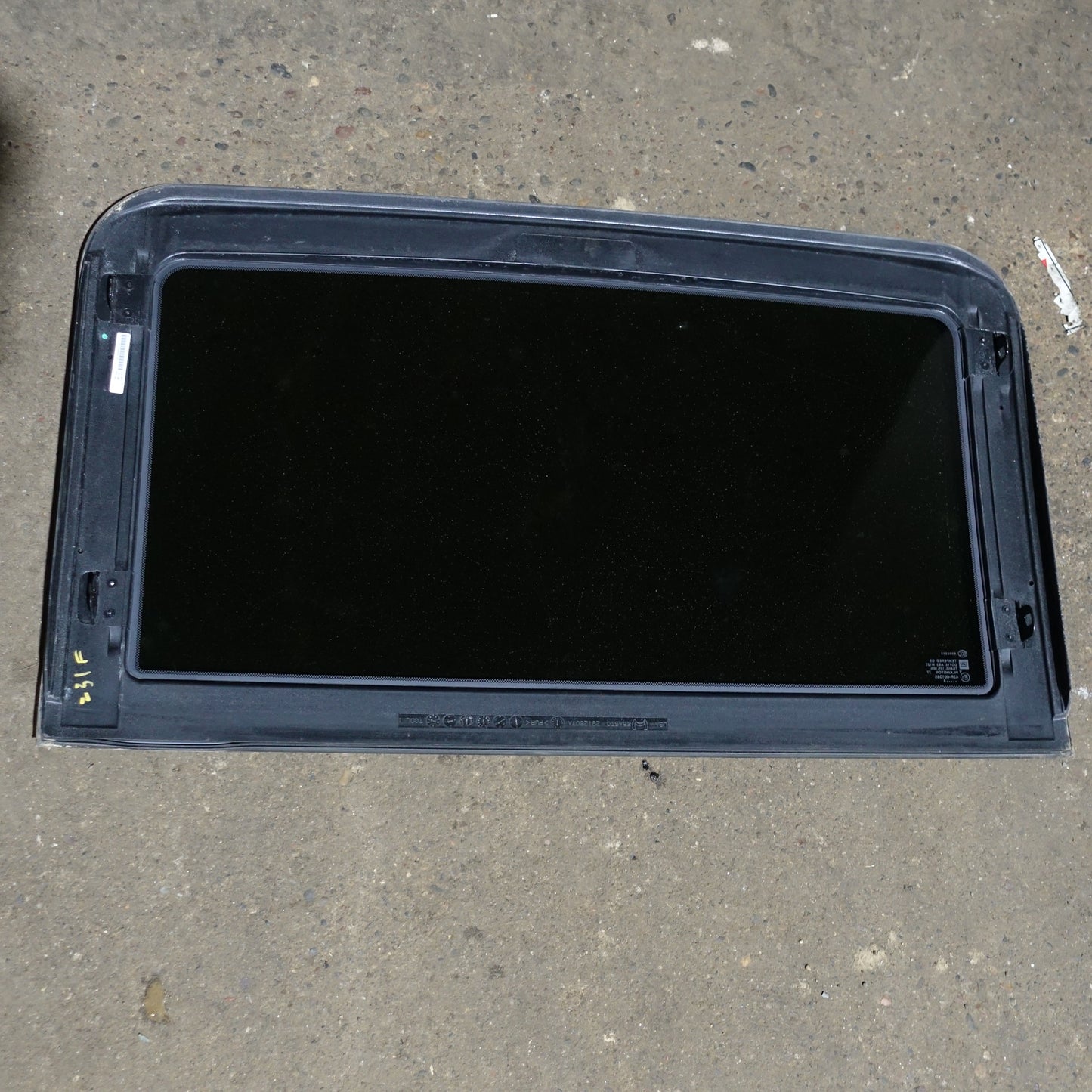 2008 2009 2010 Cadillac CTS Front Sunroof Sun Moon Roof Glass