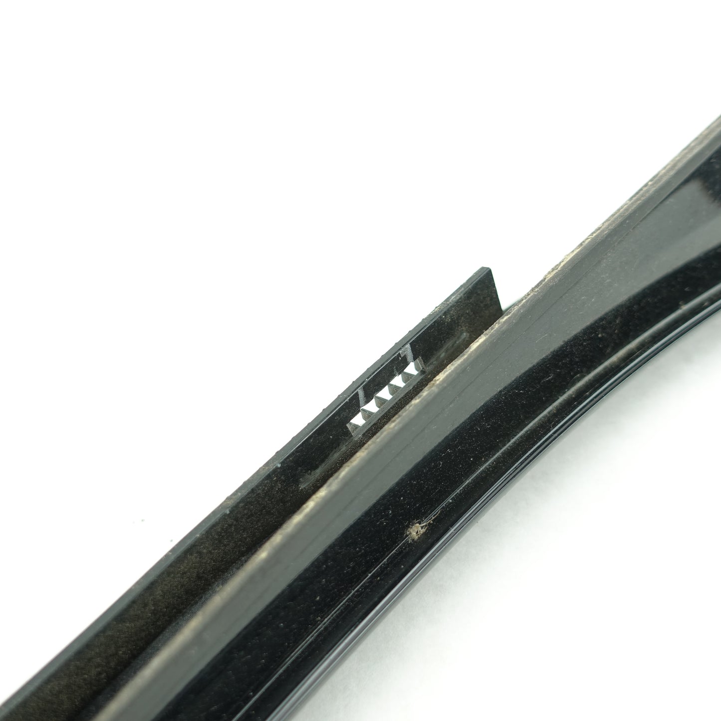 Damage 2009 2010 2011 2012 13 Acura TSX Passenger Front Windshield Trim Molding