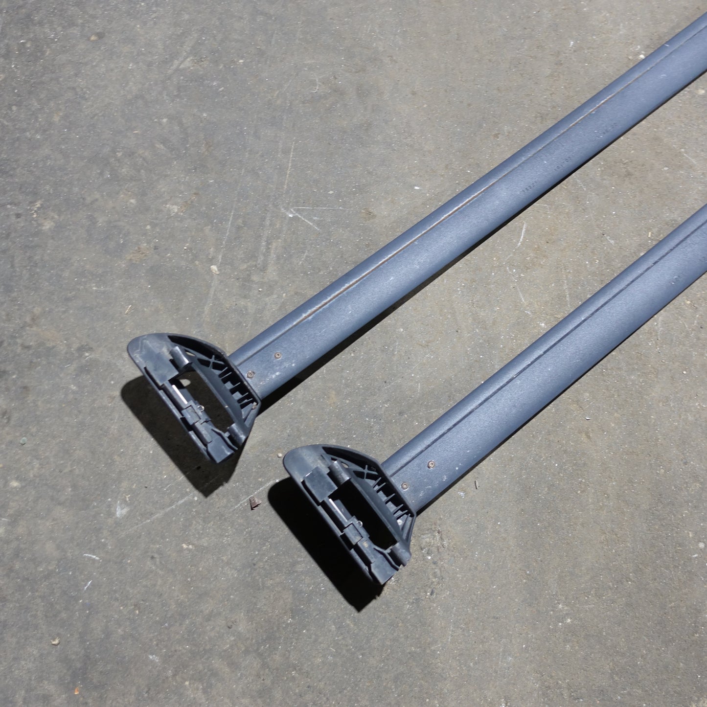 2000 2001 2002 2003 2004 2005 2006 2007 Chevy Suburban Tahoe Roof Rack Cross Bar