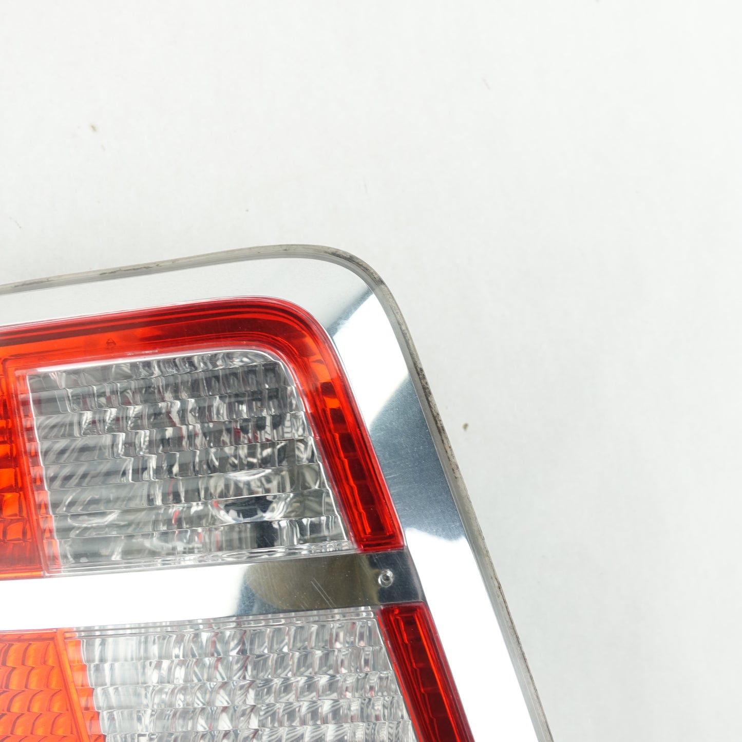 2007 2008 2009 2010 Saturn Outlook Driver Left Rear Taillight Tail Light Lamp