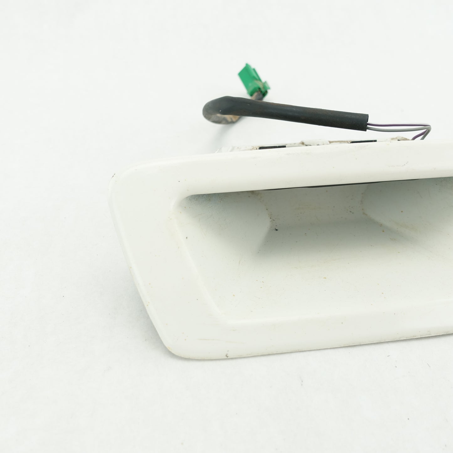 2007 2008 2009 10 Saturn Outlook Rear Tailgate Liftgate Gate Hatch Button Handle