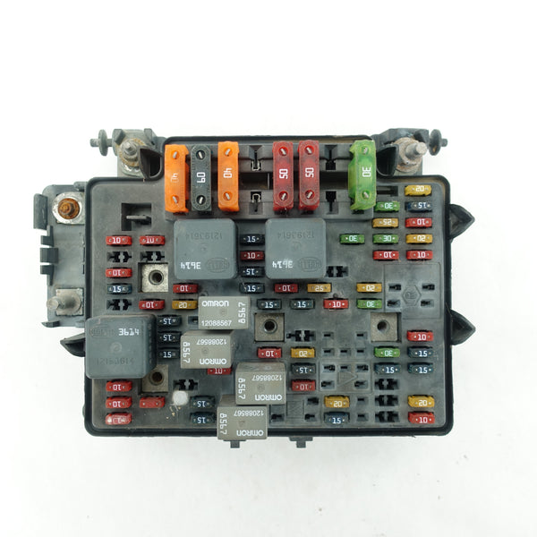 Damage 2000 2001 2002 Silverado Sierra Engine Fuse Junction Box