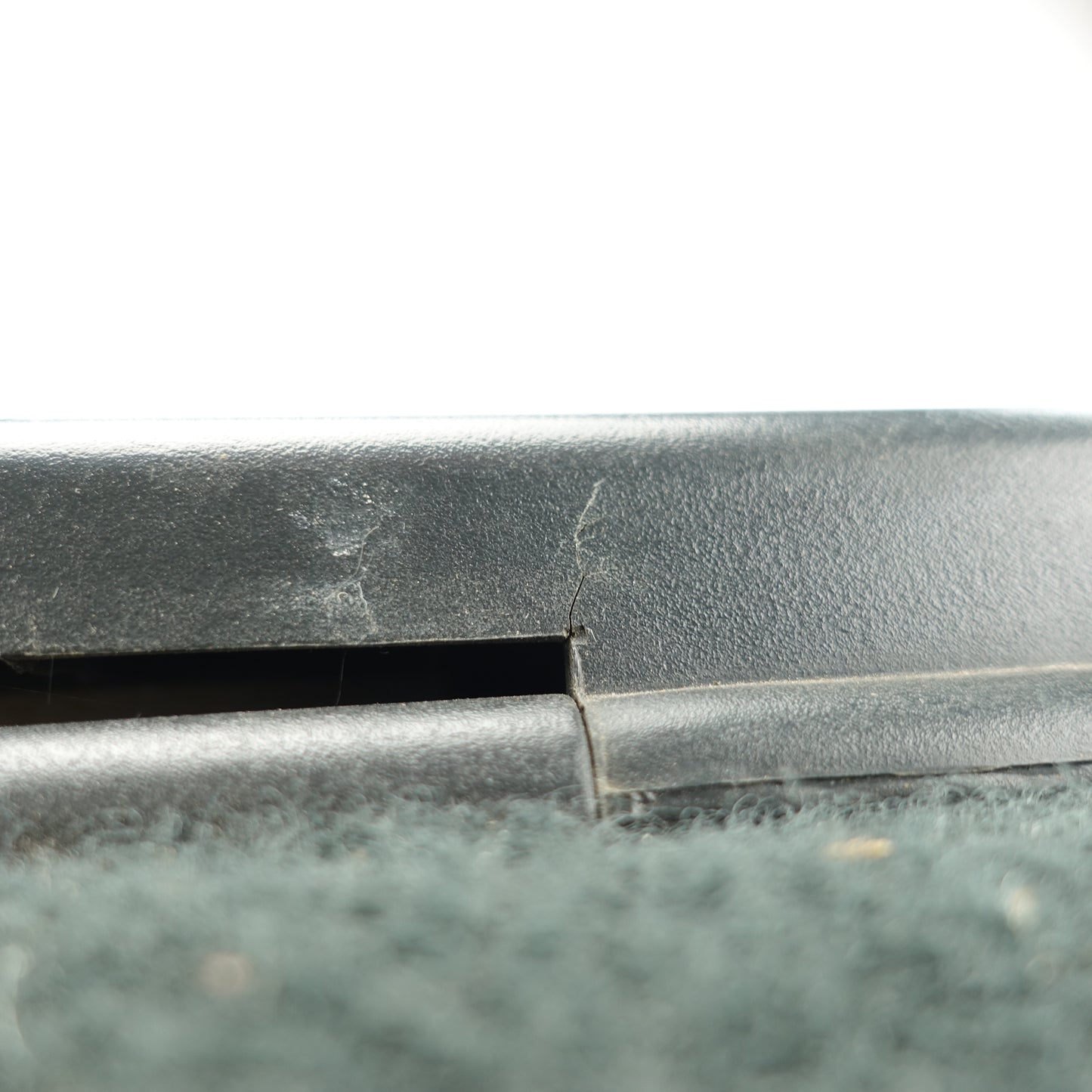 2003 2004 2005 Silverado Sierra Center Console Fold Down Armrest Arm Rest Black