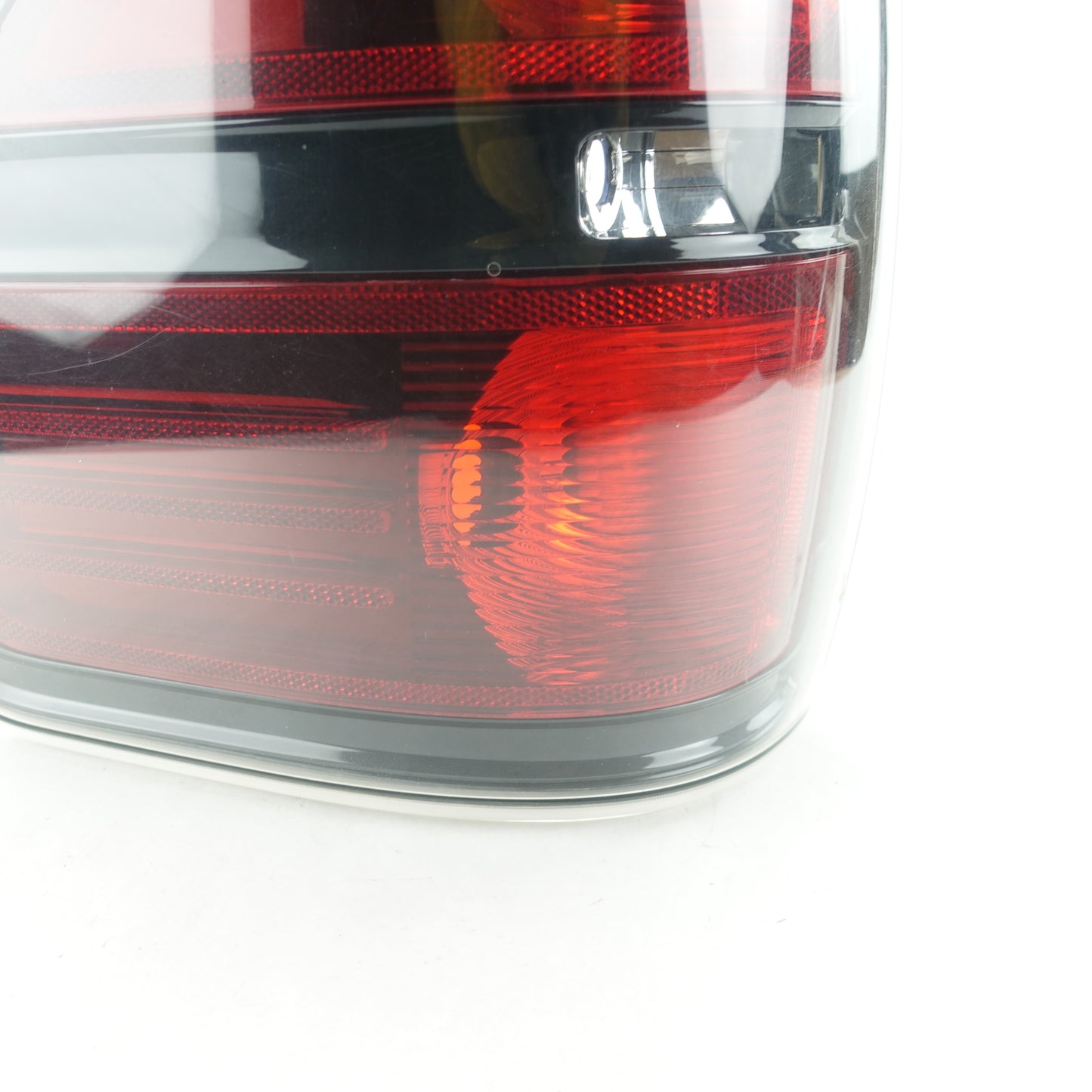 Damage 11 2012 2013 14 Ford F150 Passenger Right Rear Taillight Tail Light Lamp