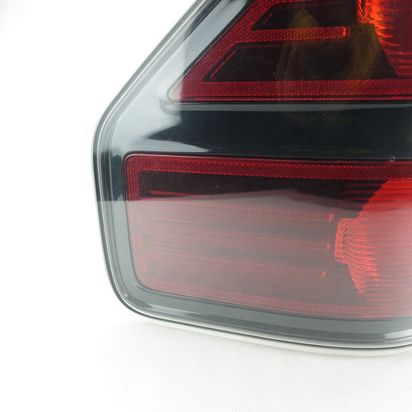 Damage 11 2012 2013 14 Ford F150 Passenger Right Rear Taillight Tail Light Lamp