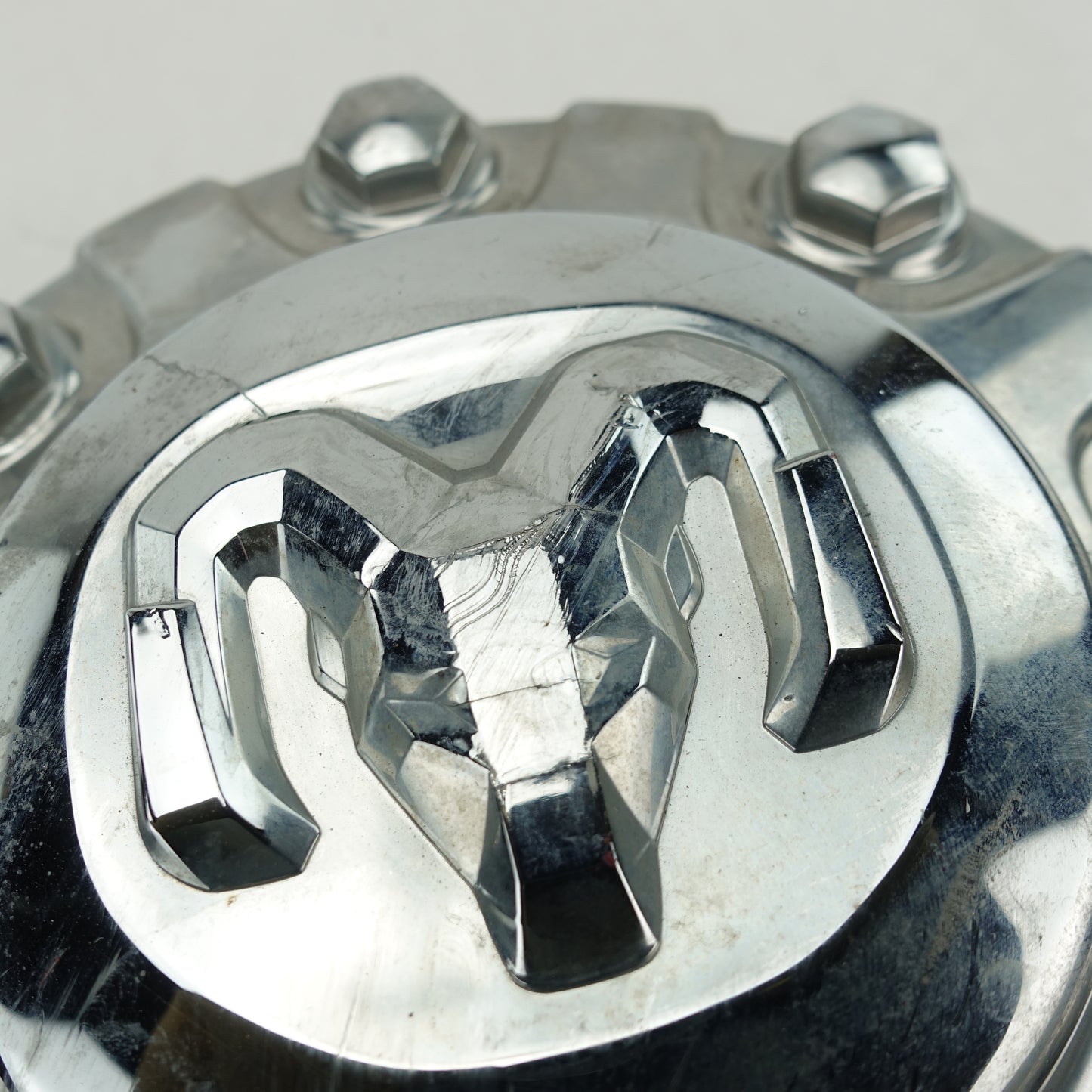 Damage 2019 2020 2021 2022 2023 2024 Ram 2500 3500 Center Hub Cap Cover