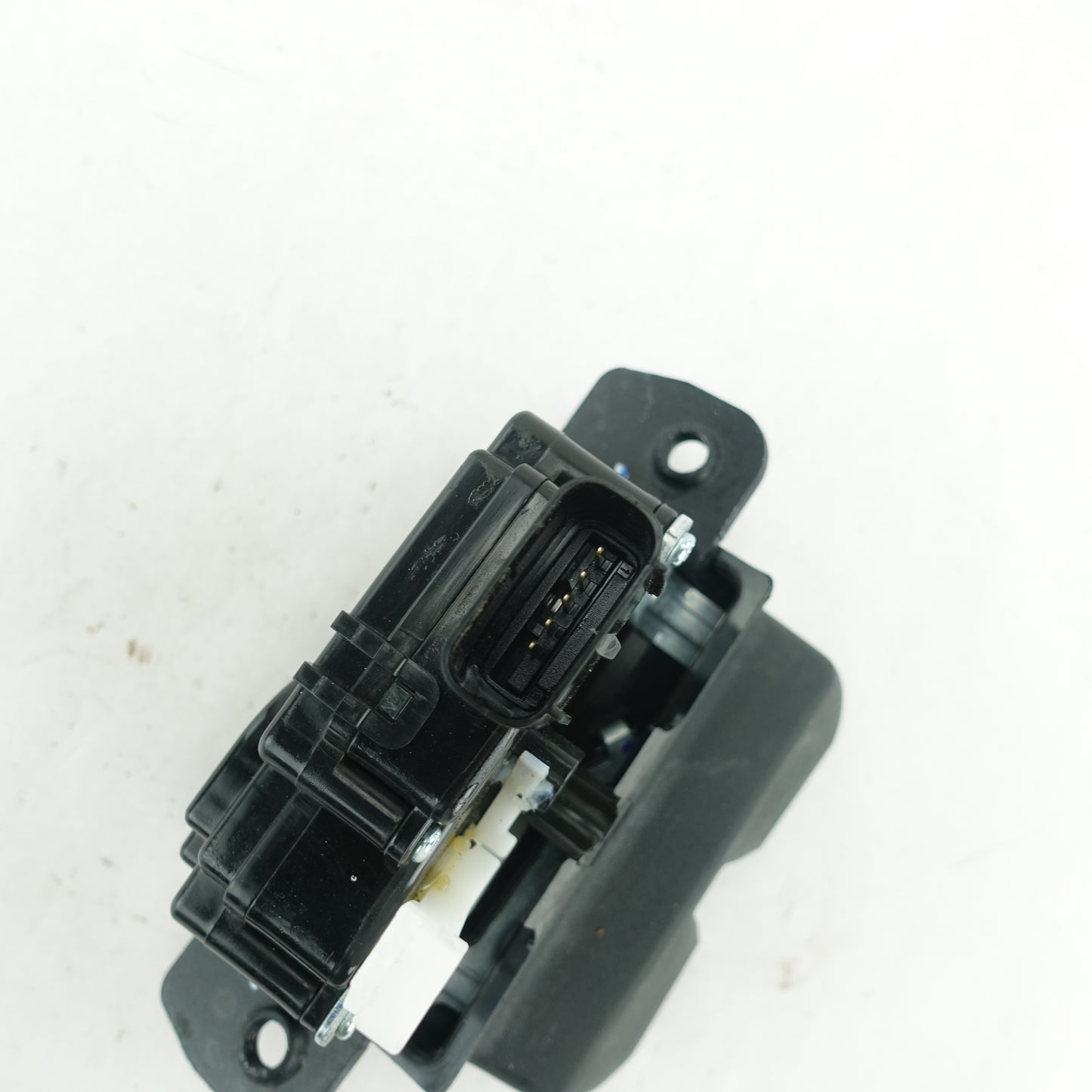 2016 2017 2018 2019 2020 Hyundai Tucson Tailgate Hatch Gate Latch Lock Actuator