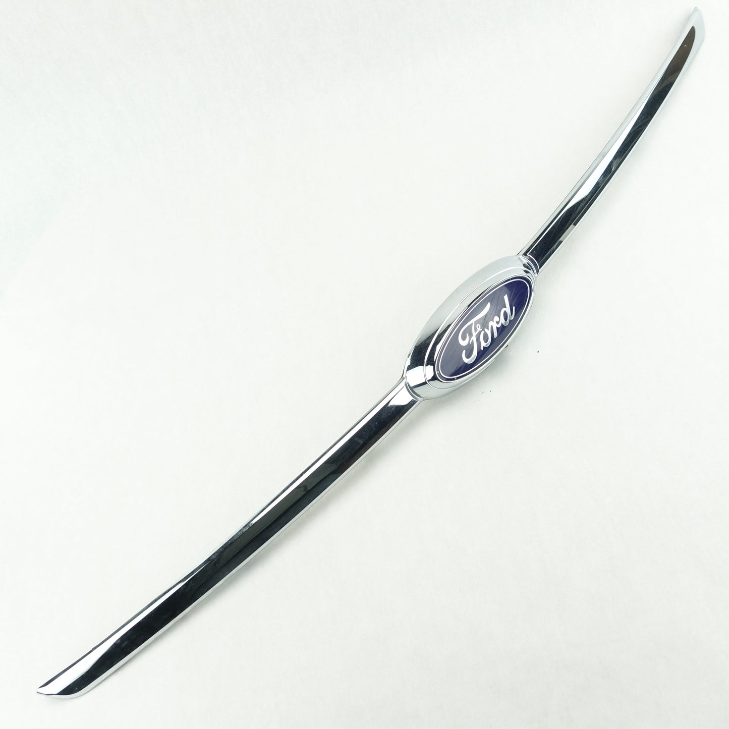 2010 2011 12 Ford Taurus Trunk Lid Trim Bezel Logo Emblem Chrome Strip (scratch)