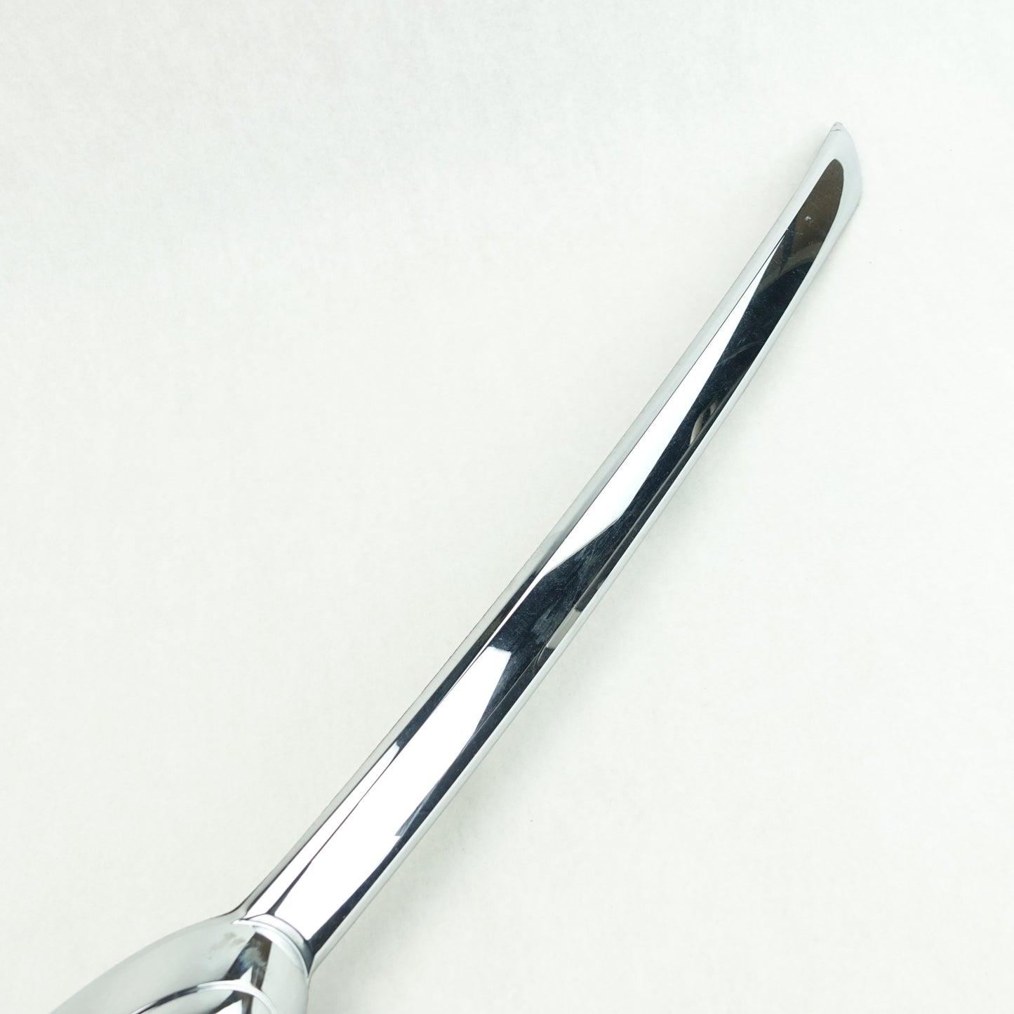 2010 2011 12 Ford Taurus Trunk Lid Trim Bezel Logo Emblem Chrome Strip (scratch)