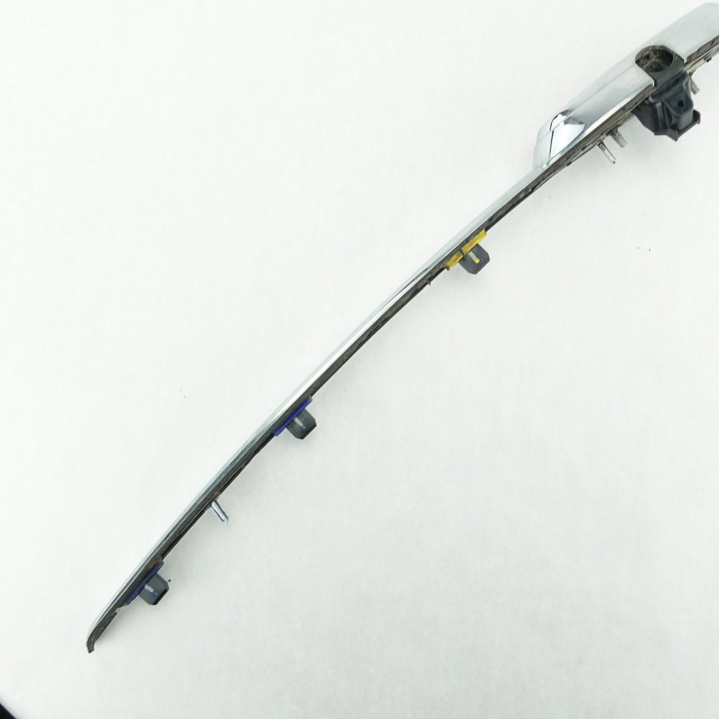 2010 2011 12 Ford Taurus Trunk Lid Trim Bezel Logo Emblem Chrome Strip (scratch)