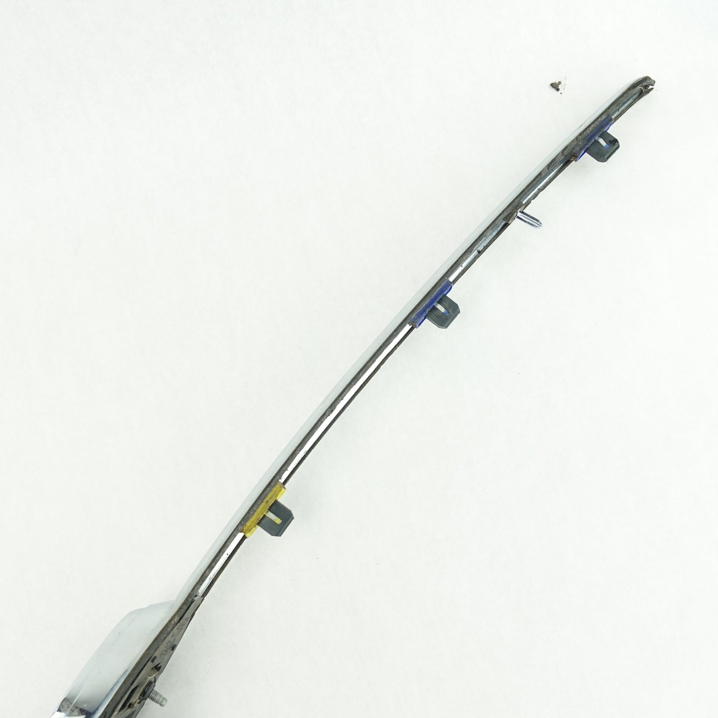 2010 2011 12 Ford Taurus Trunk Lid Trim Bezel Logo Emblem Chrome Strip (scratch)