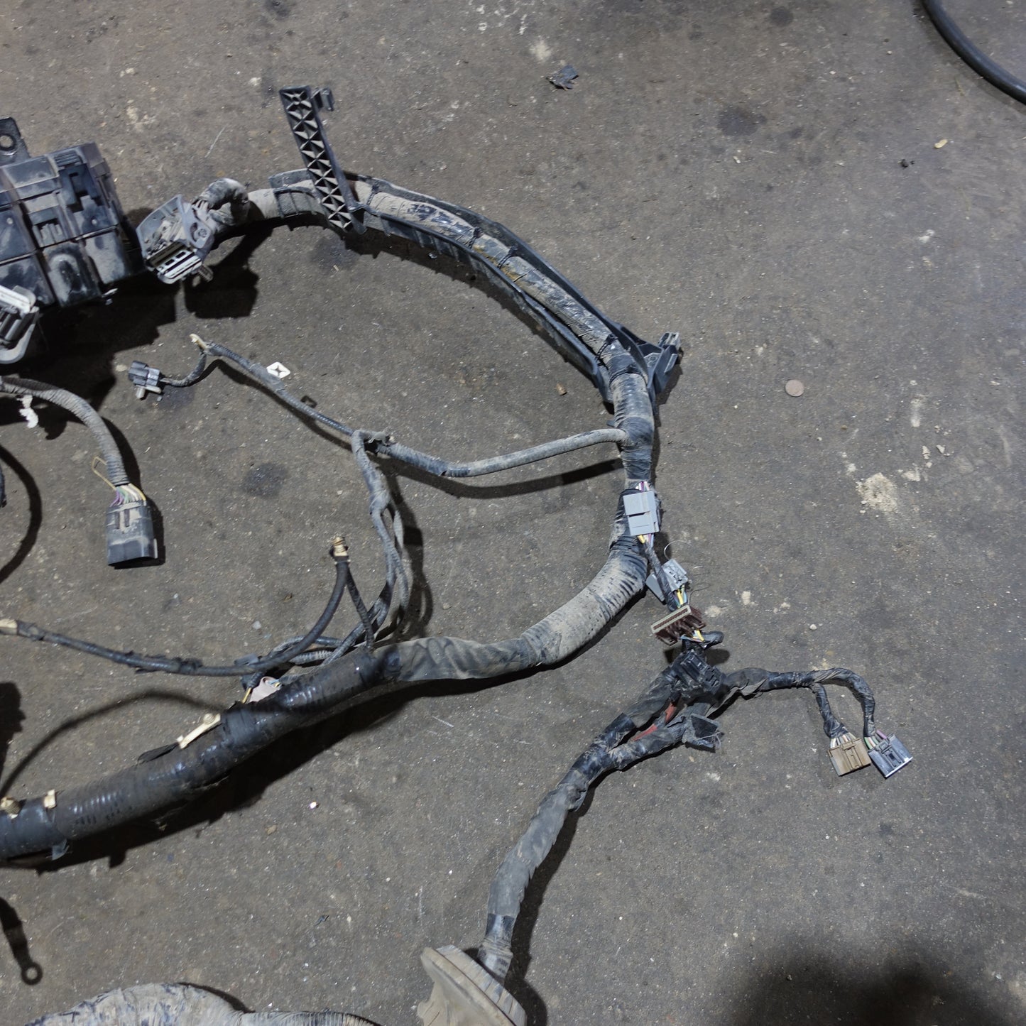 2016 Ford F250 F350 6.7L Engine Fuse Box Bay Wire Harness Loom