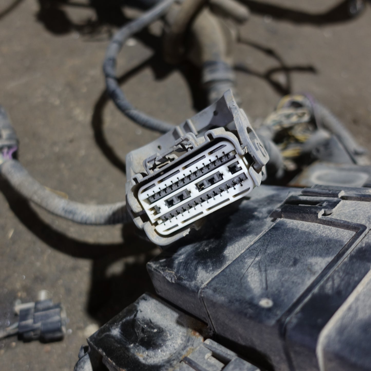 2016 Ford F250 F350 6.7L Engine Fuse Box Bay Wire Harness Loom