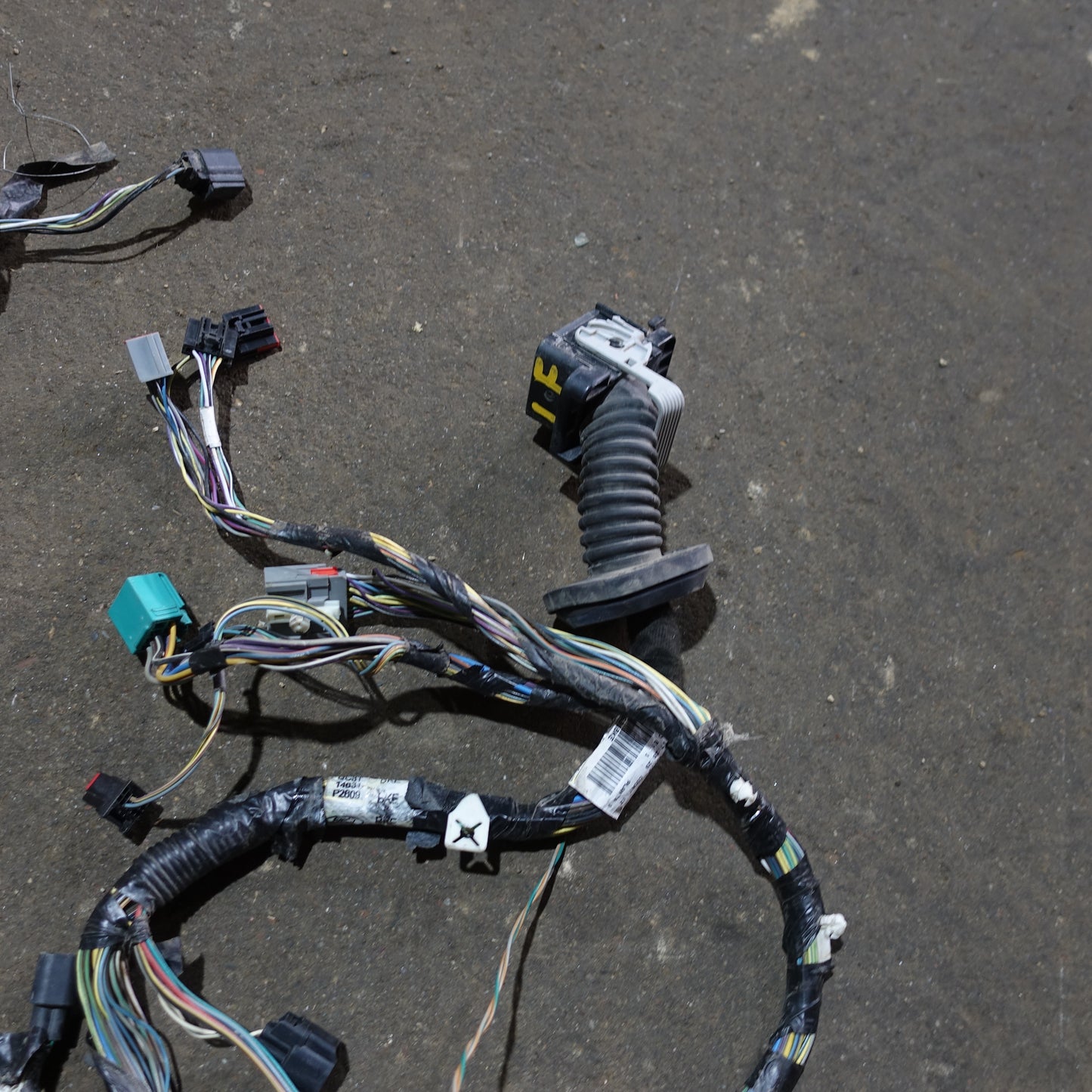 2013 2014 2015 2016 Ford F250 F350 Driver Left Front Door Wire Harness Damage