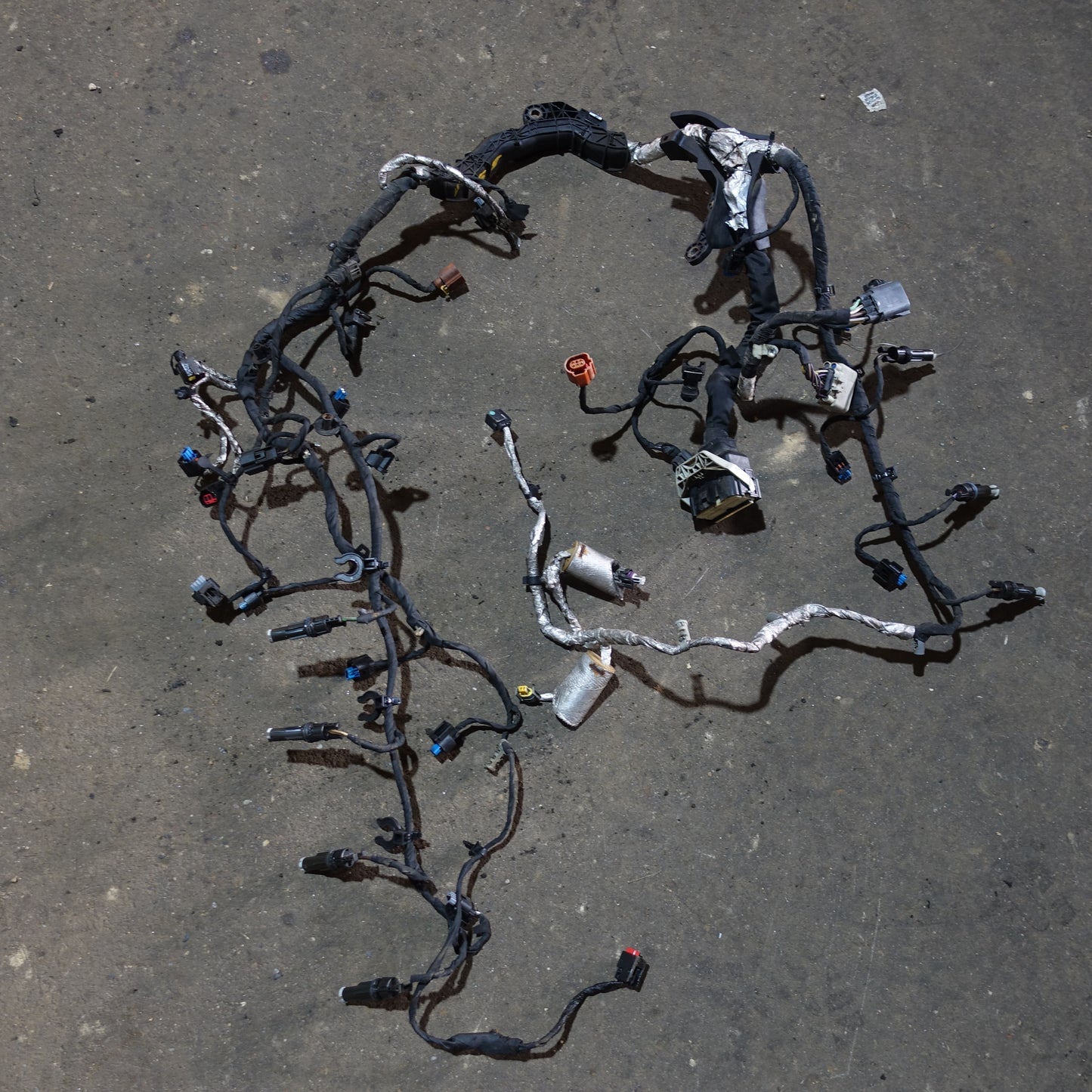 Damage 2011 2012 Ford F250 F350 F450 F550 6.7L Diesel Engine Wire Harness Loom