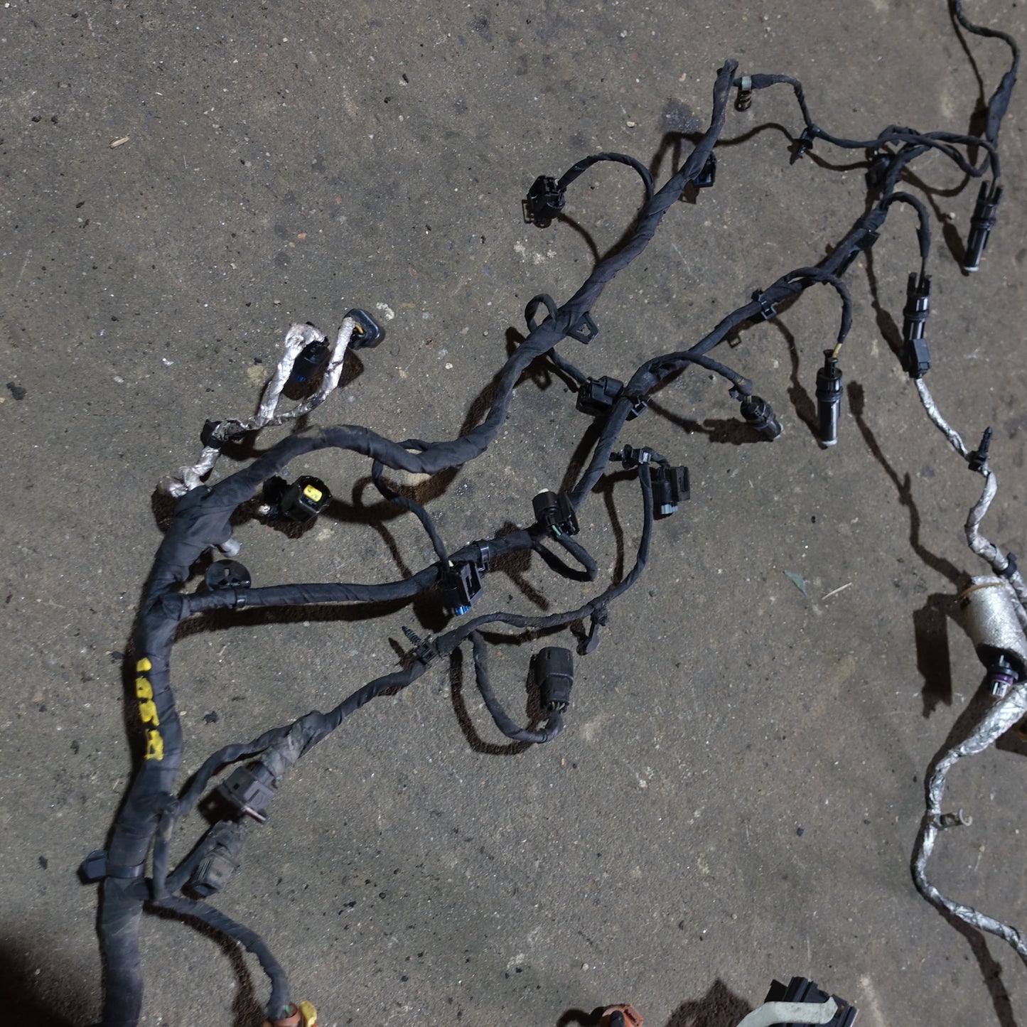 Damage 2011 2012 Ford F250 F350 F450 F550 6.7L Diesel Engine Wire Harness Loom