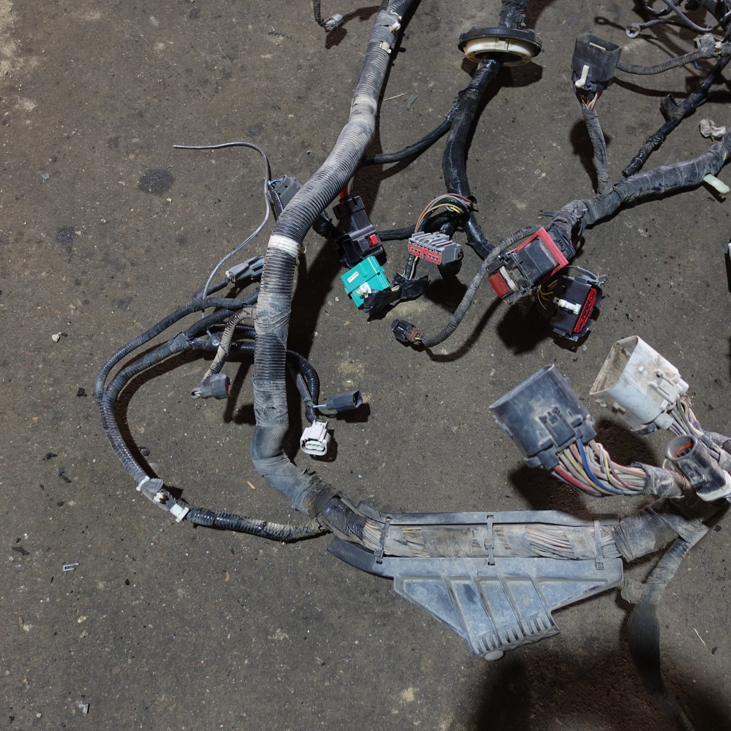 2008 Ford F250 F350 6.4L Engine Fuse Box Bay Wire Harness Loom