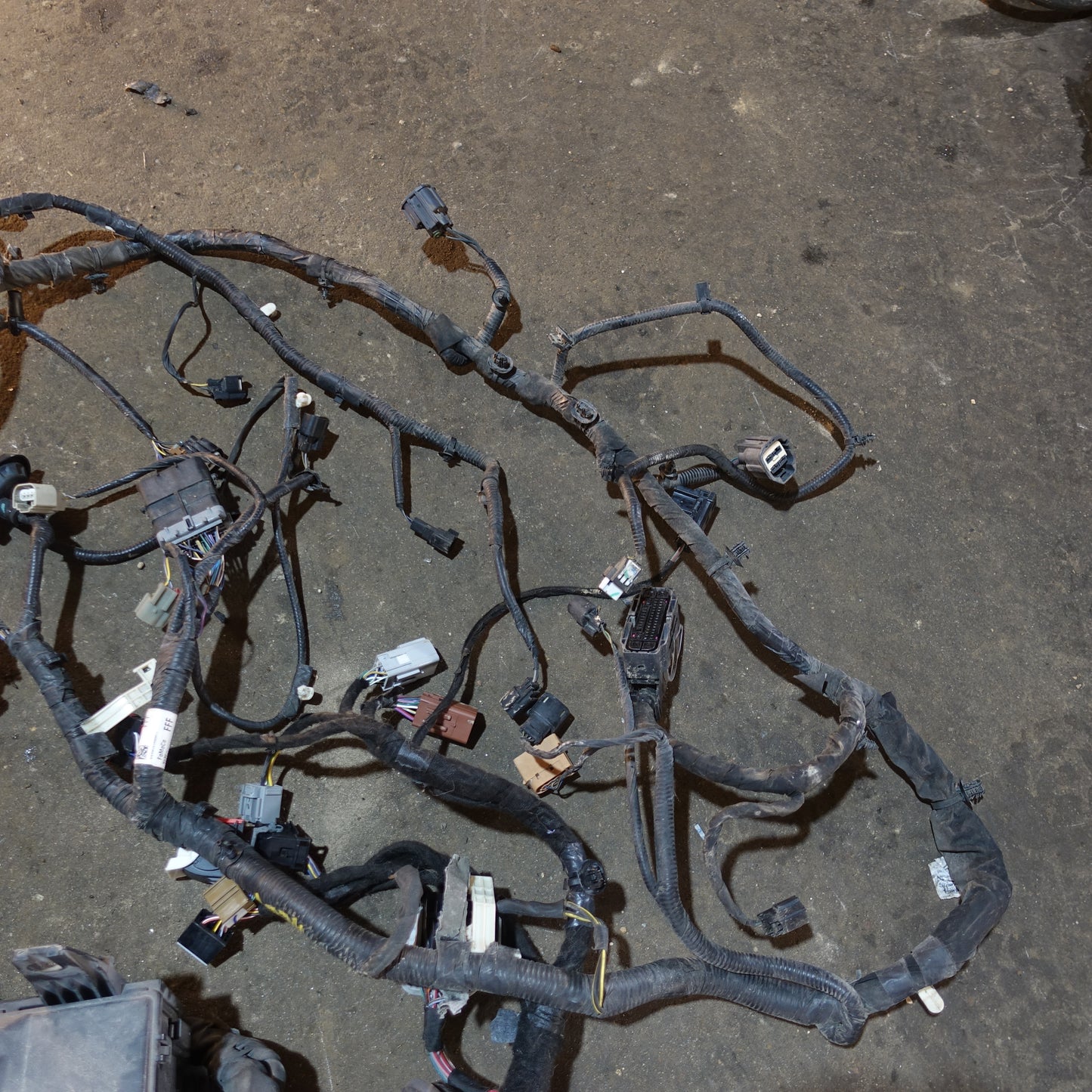 Damaged 2019 Ford F150 2.7L Engine Fuse Box Bay Wire Harness Loom