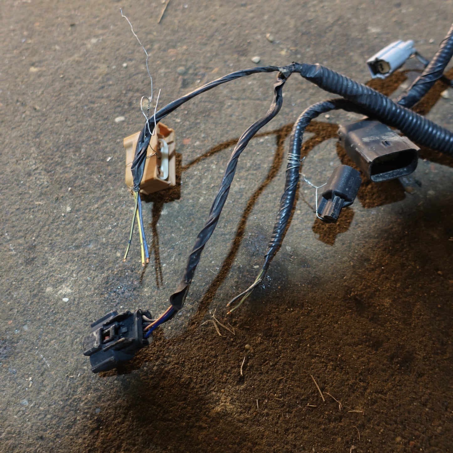 Damaged 2019 Ford F150 2.7L Engine Fuse Box Bay Wire Harness Loom