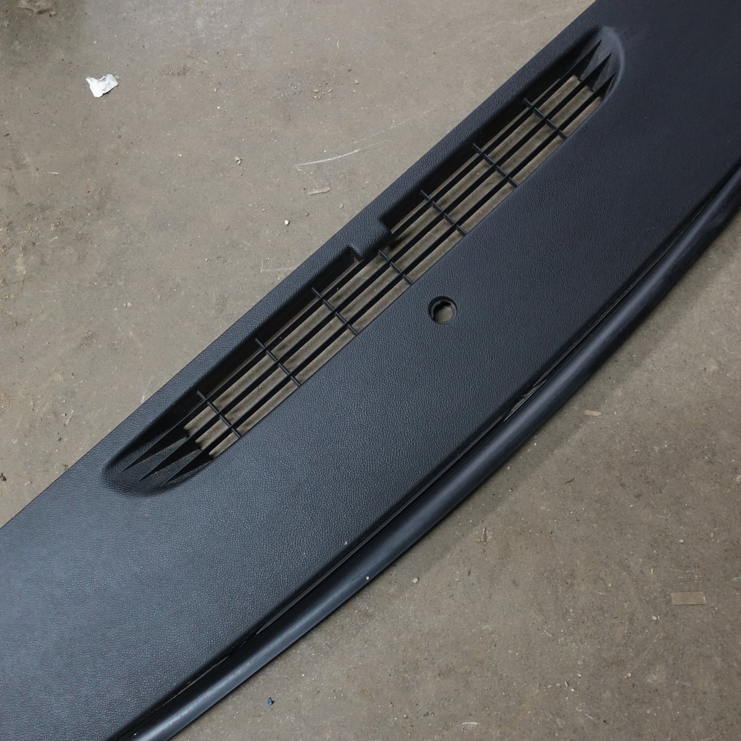 2008 2009 2010 2011 2012 Silverado Sierra Dash Defrost Vent Trim Panel Black OEM