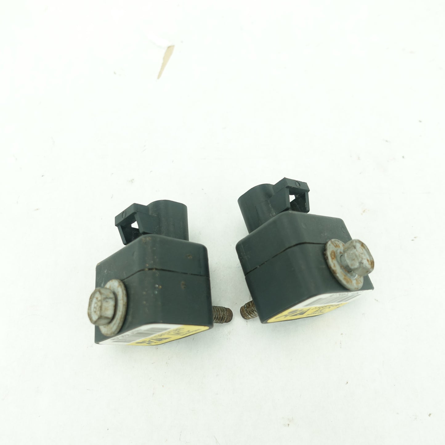 2003 2004 2005 2006 Silverado Sierra Suburban Yukon Front Bumper Impact Sensor