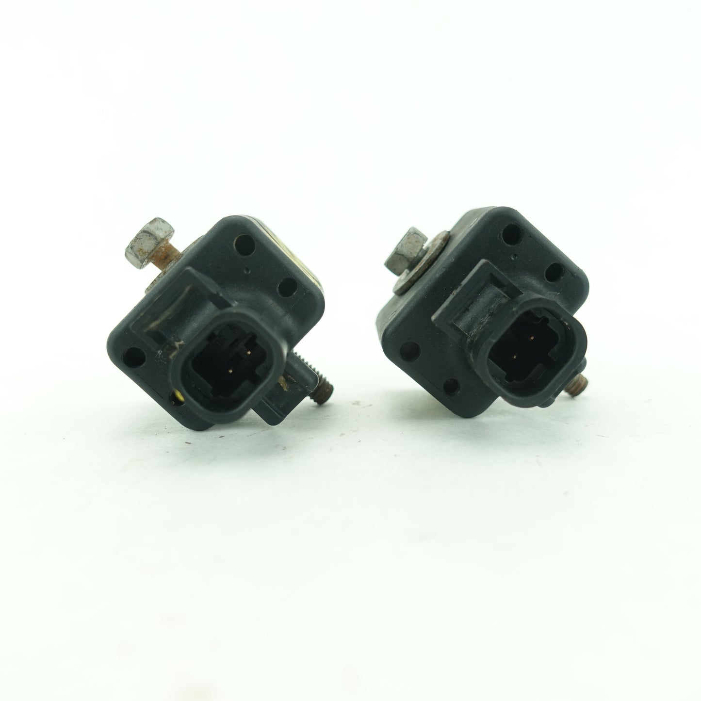 2003 2004 2005 2006 Silverado Sierra Suburban Yukon Front Bumper Impact Sensor