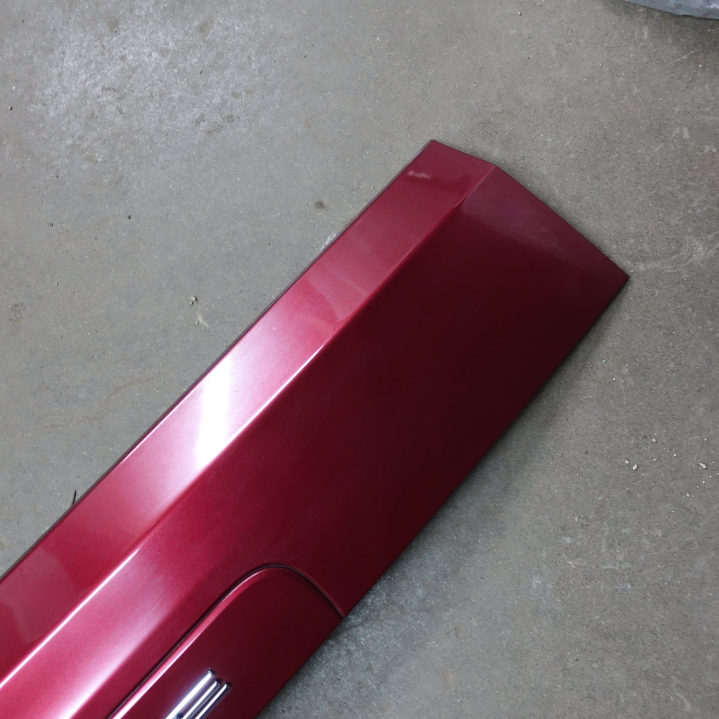 Damage 2011 2012 2013 2014 Dodge Caravan Gate Hatch Emblem Handle Trim Molding