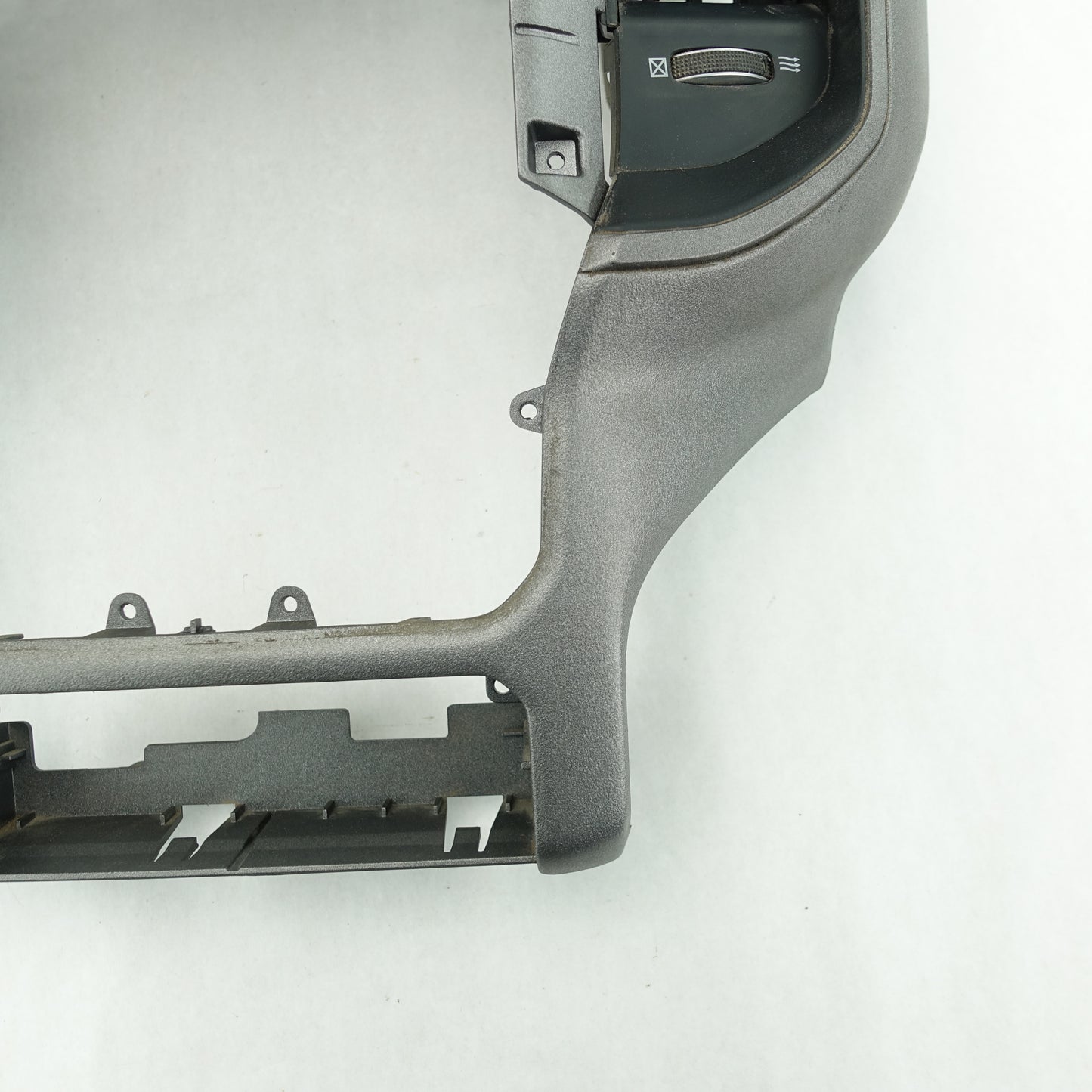 Damage 2019 2020 2021 2022 2023 Ram 1500 2500 3500 Center Dash Radio Vent Trim Bezel