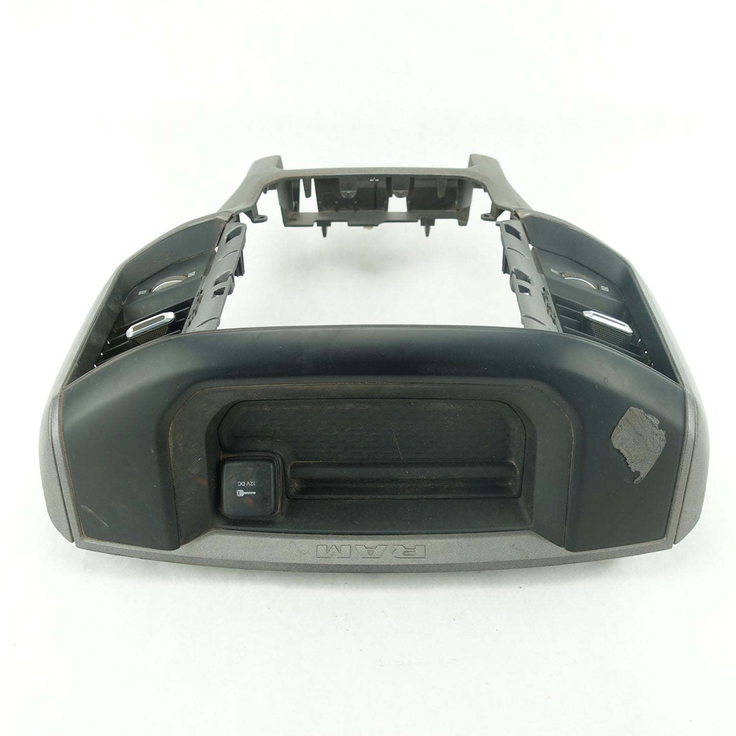 Damage 2019 2020 2021 2022 2023 Ram 1500 2500 3500 Center Dash Radio Vent Trim Bezel