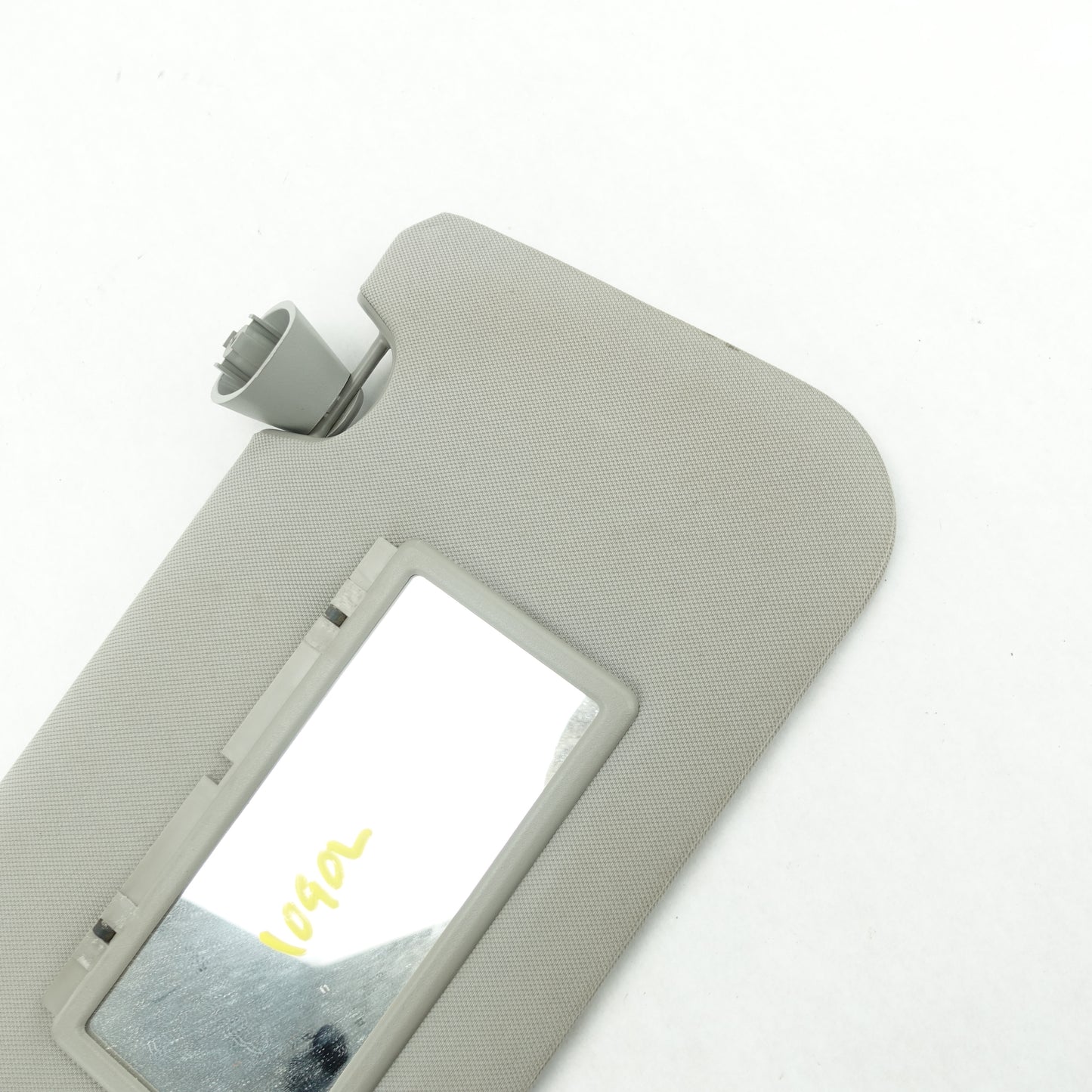 Damage 2006 2007 2008 2009 Pontiac Torrent Driver Left Sunvisor Sun Visor