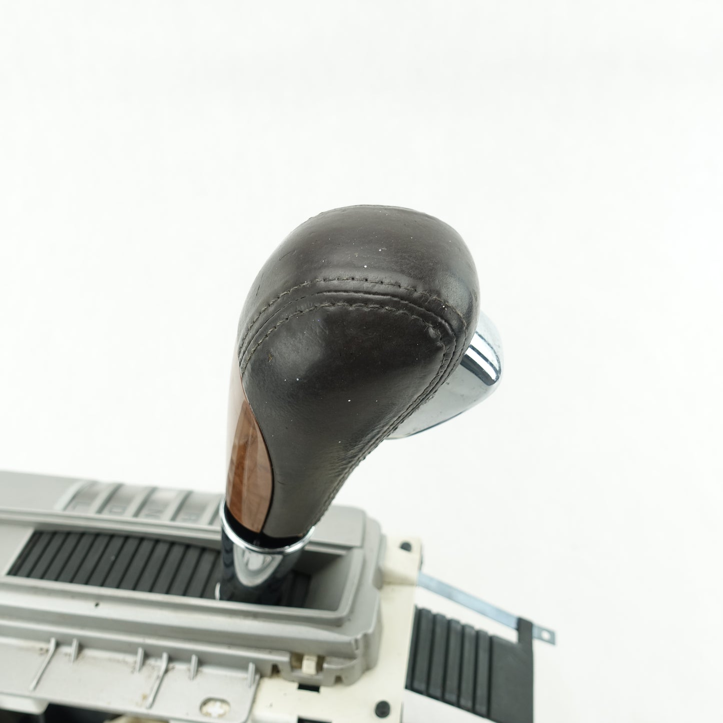 Damage 2008 2009 2010 2011 2012 Buick Enclave Shifter Shift Gear Lever Selector