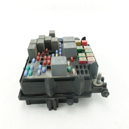 2003 2004 2005 2006 Yukon Suburban Engine Fuse Junction Box
