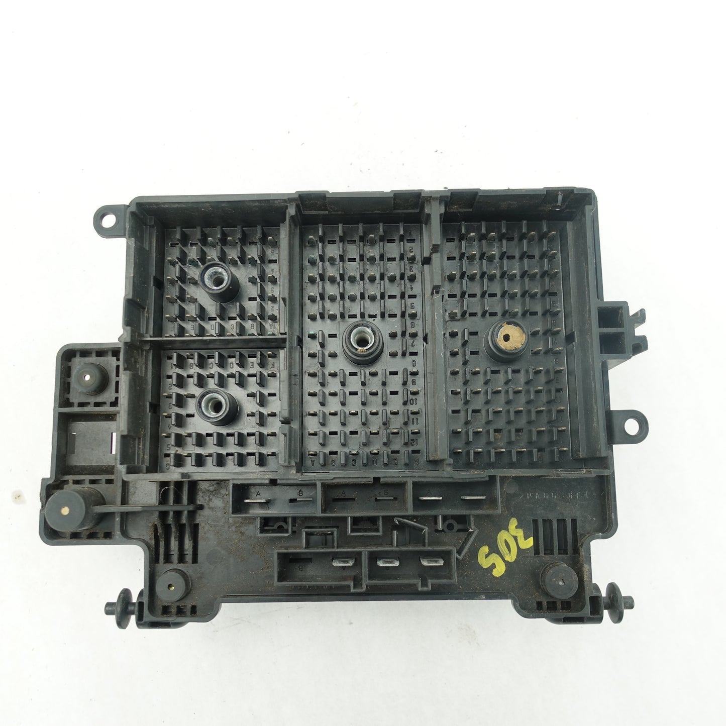 2003 2004 2005 2006 Yukon Suburban Engine Fuse Junction Box