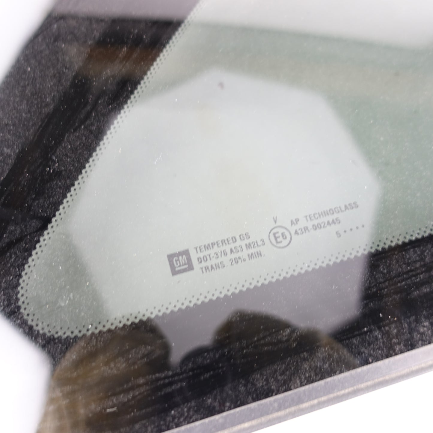 2006 2007 Equinox Torrent Passenger Right Rear Quarter Glass Window