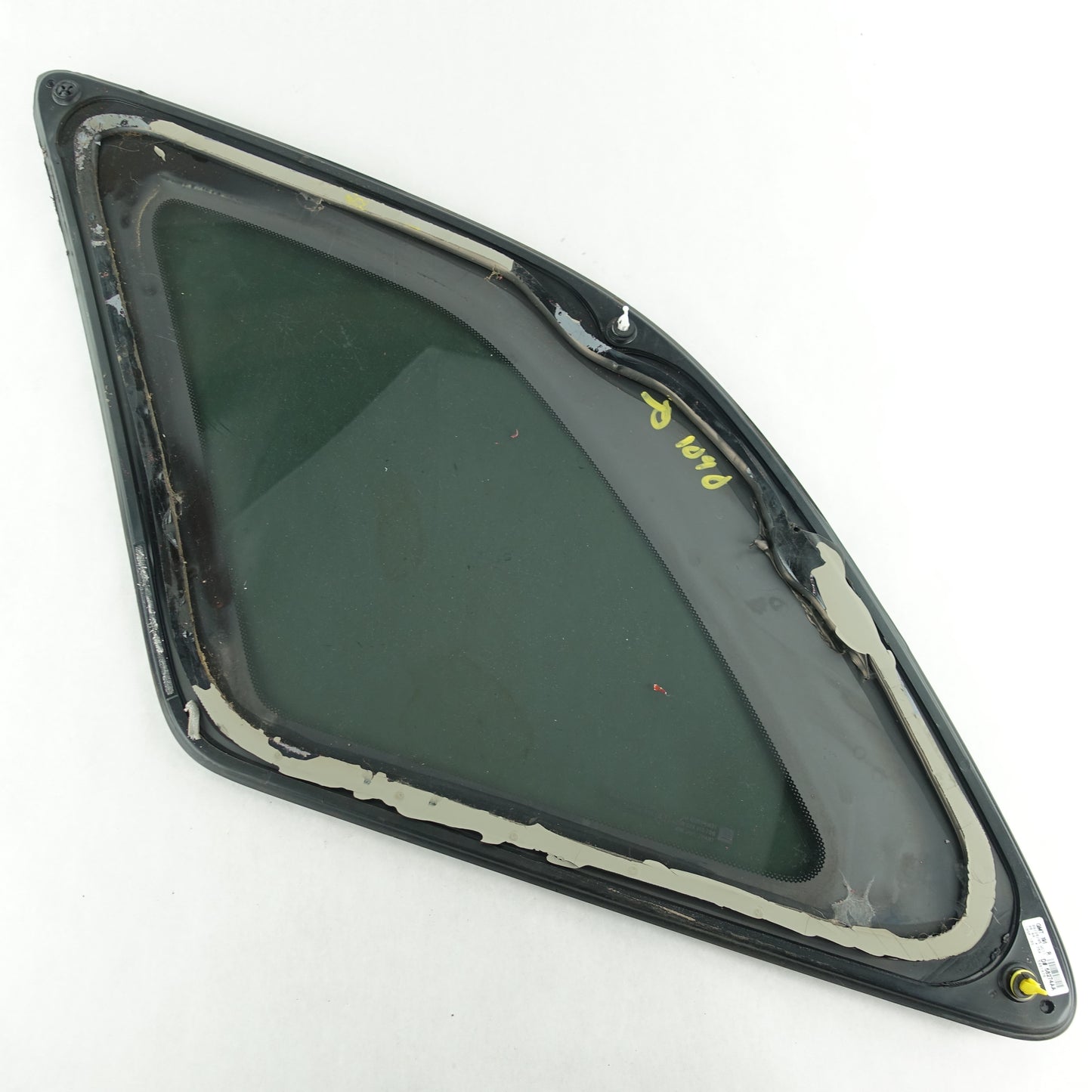 2006 2007 Equinox Torrent Passenger Right Rear Quarter Glass Window