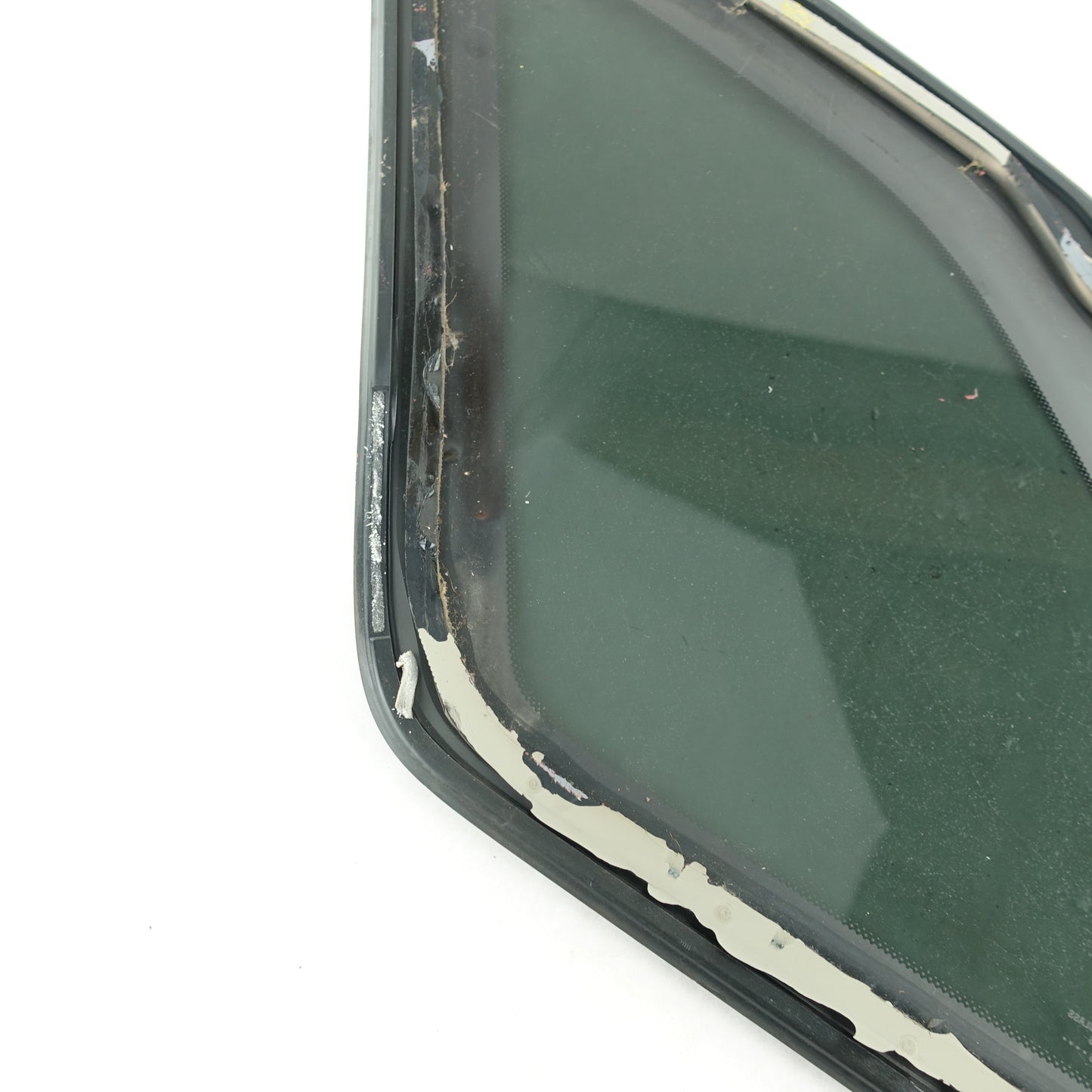 2006 2007 Equinox Torrent Passenger Right Rear Quarter Glass Window