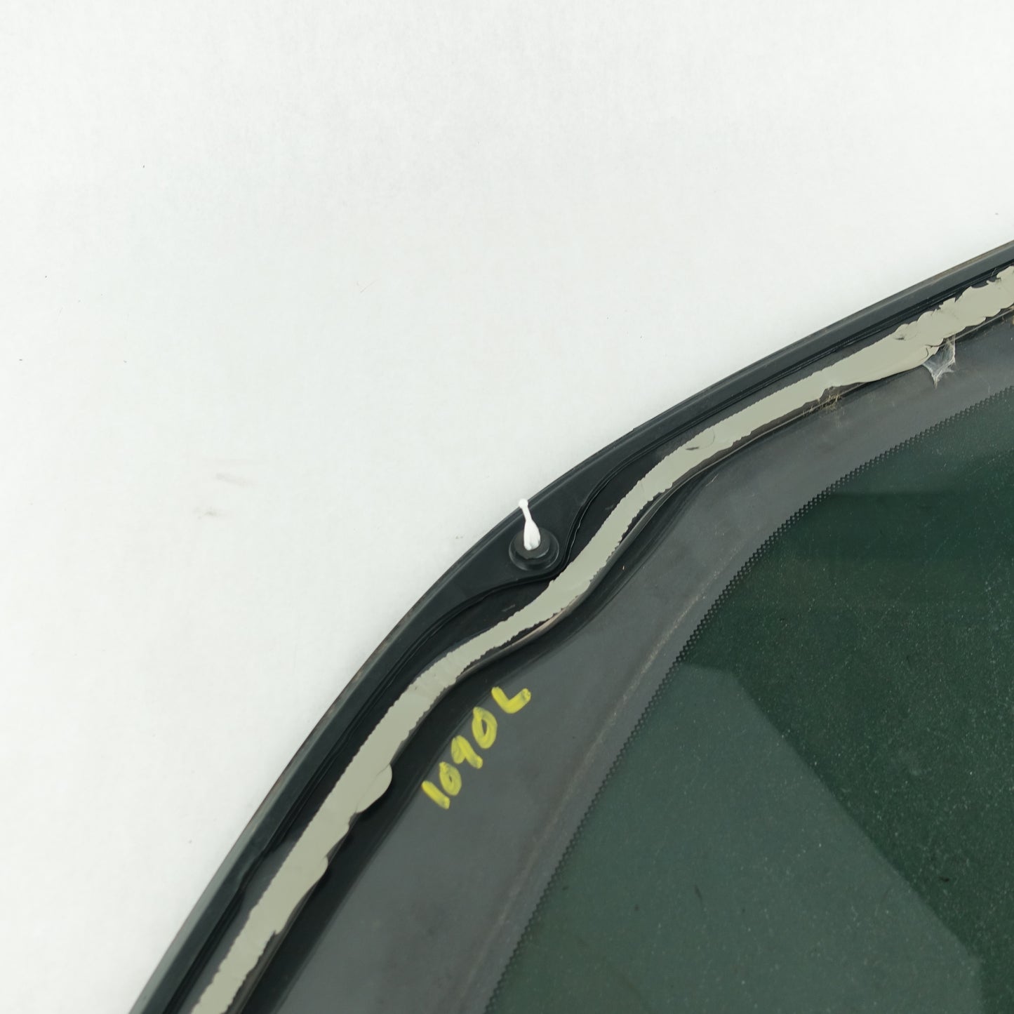 2006 2007 Equinox Torrent Driver Left Rear Quarter Glass Window