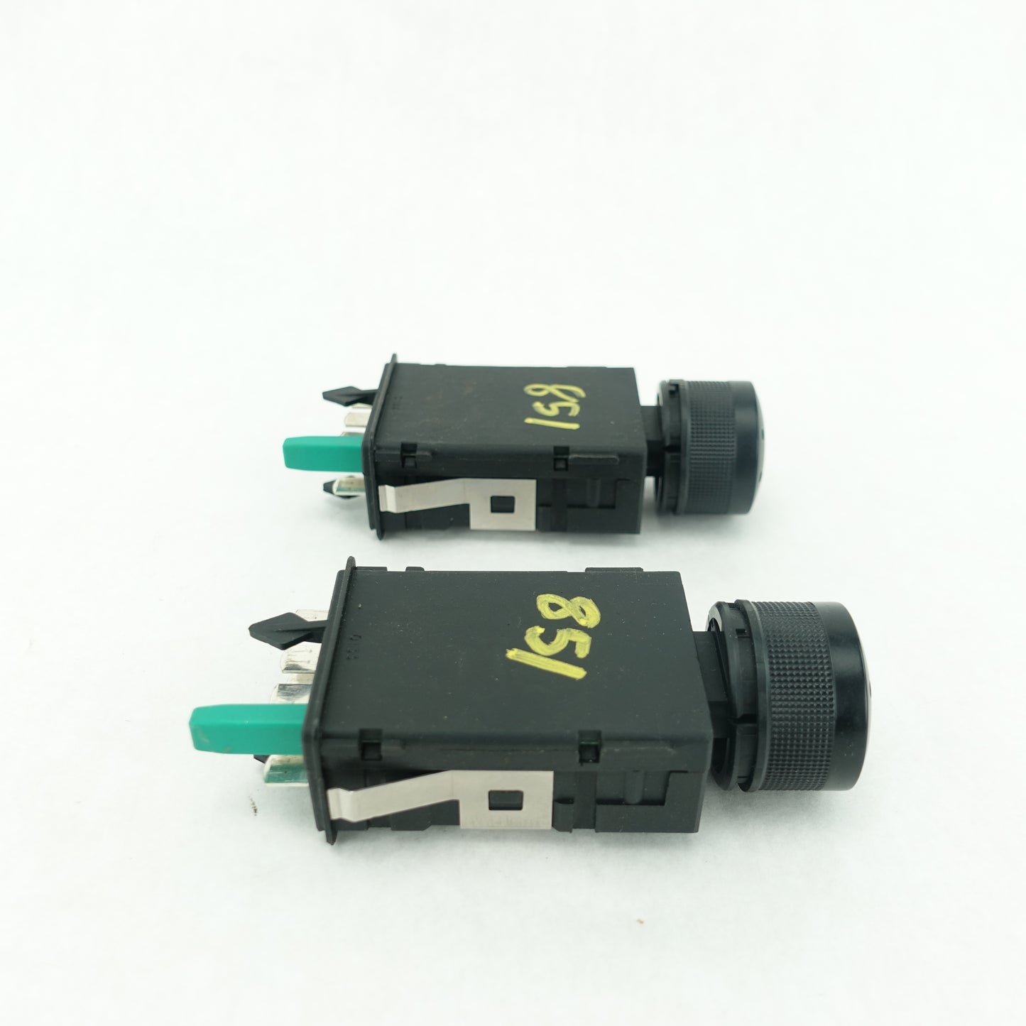 2000 2001 2002 2003 2004 2005 2006 Audi TT Heated Seat Switch Control Button