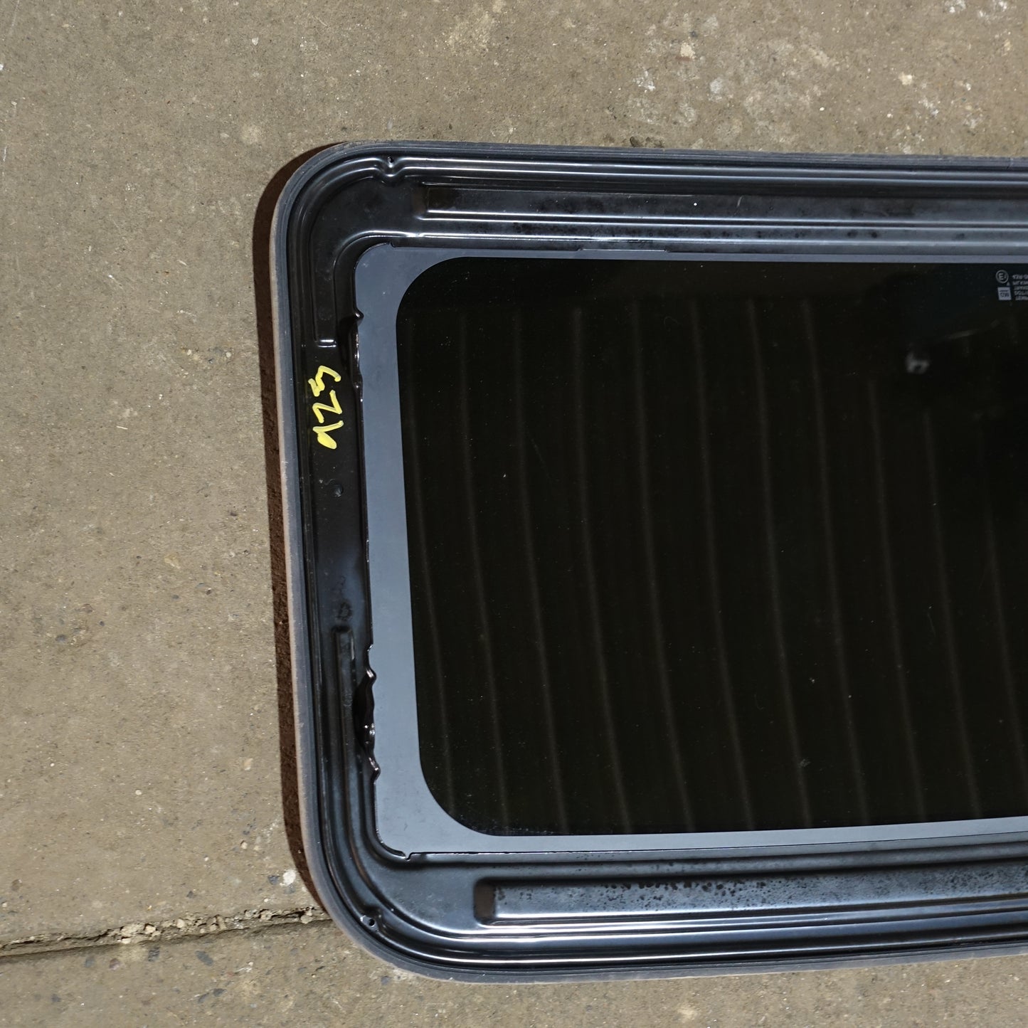 2007 2008 2009 2010 2011 2012 2013 GMC Acadia Sunroof Sun Moon Roof Glass Window