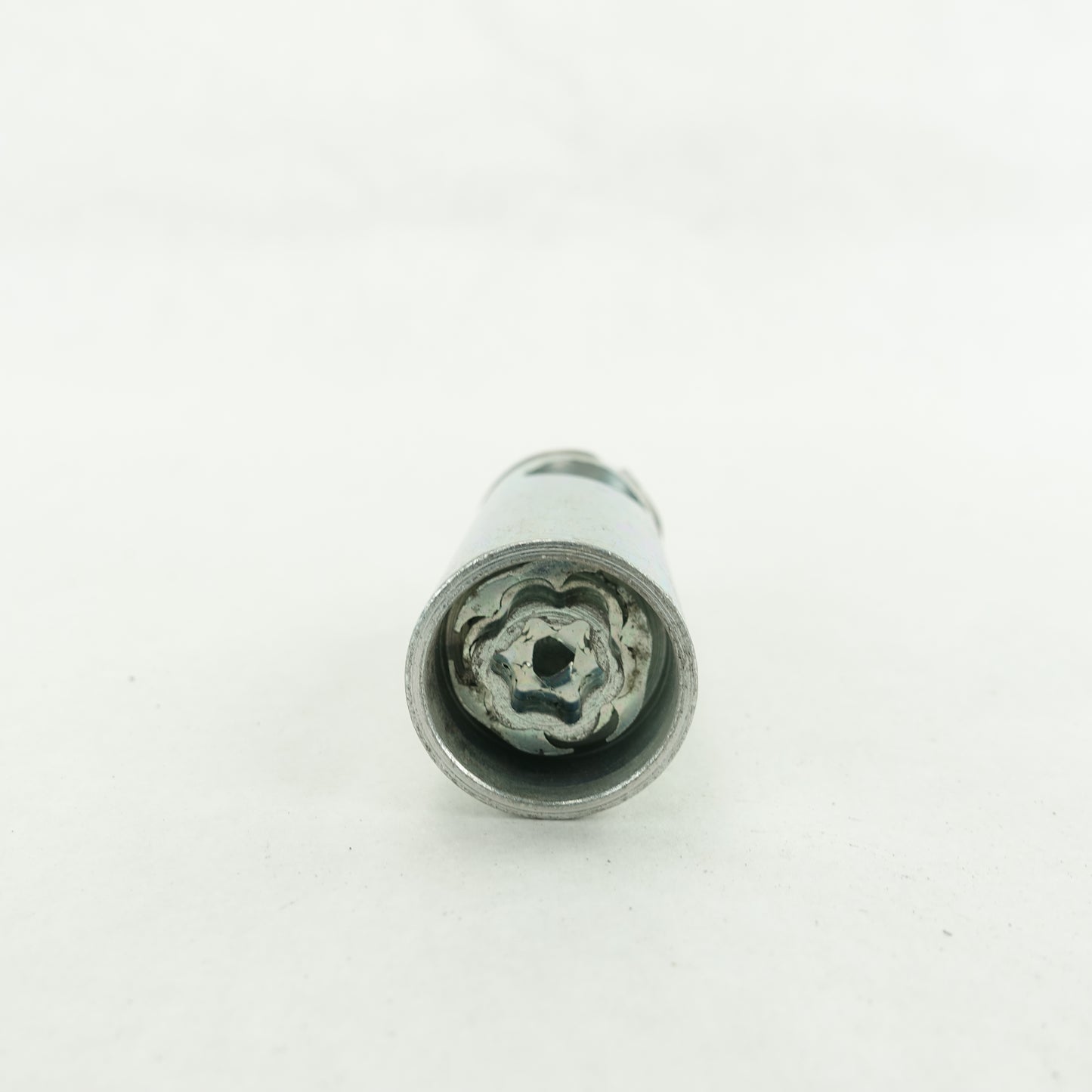 2012 2013 2014 2015 Ford F250 F350 Spare Emergency Tire Wheel Winch Lock Key