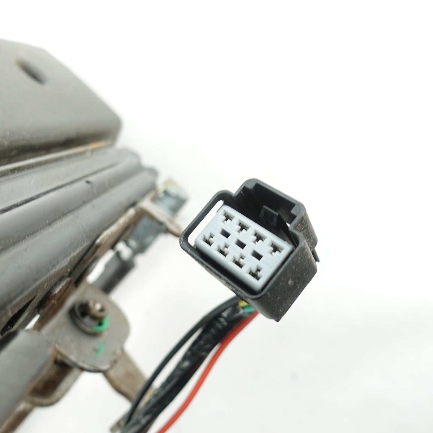 2006 Pontiac Torrent Driver Front Seat Track Base Power