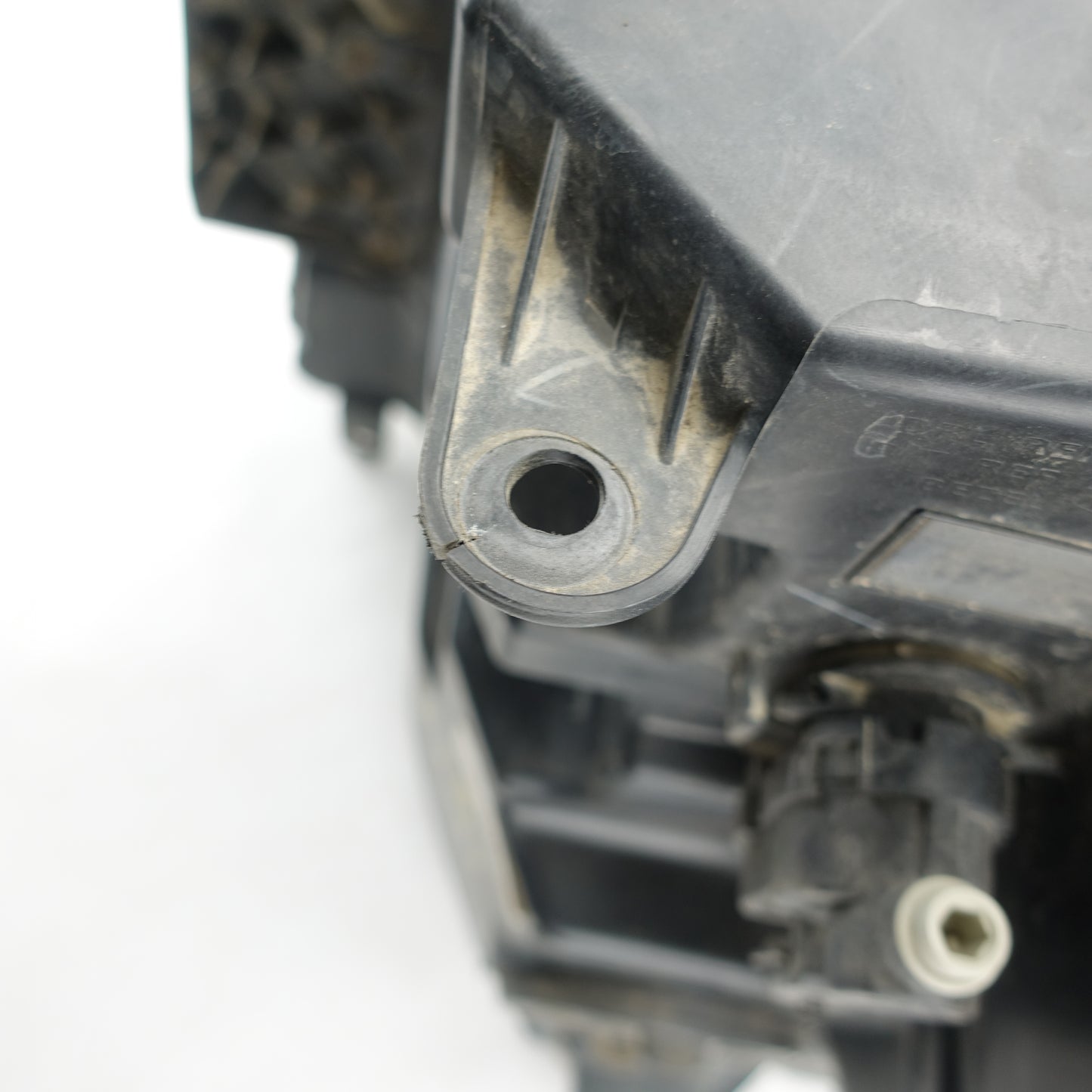 2016 2017 2018 2019 Titan XD Passenger Right Headlight Head Light Lamp LED